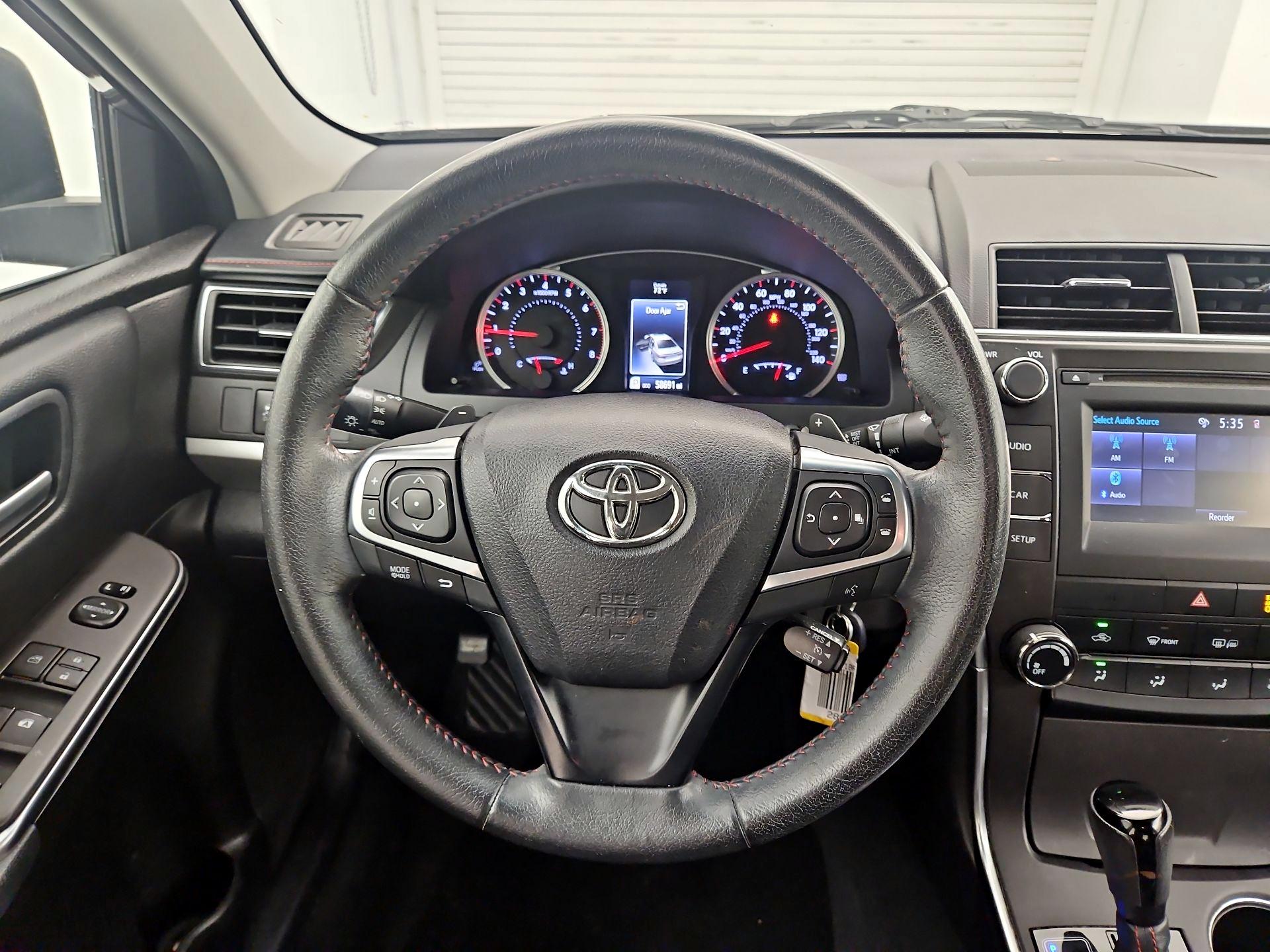 Thumbnail: 2016 Toyota Camry - 10