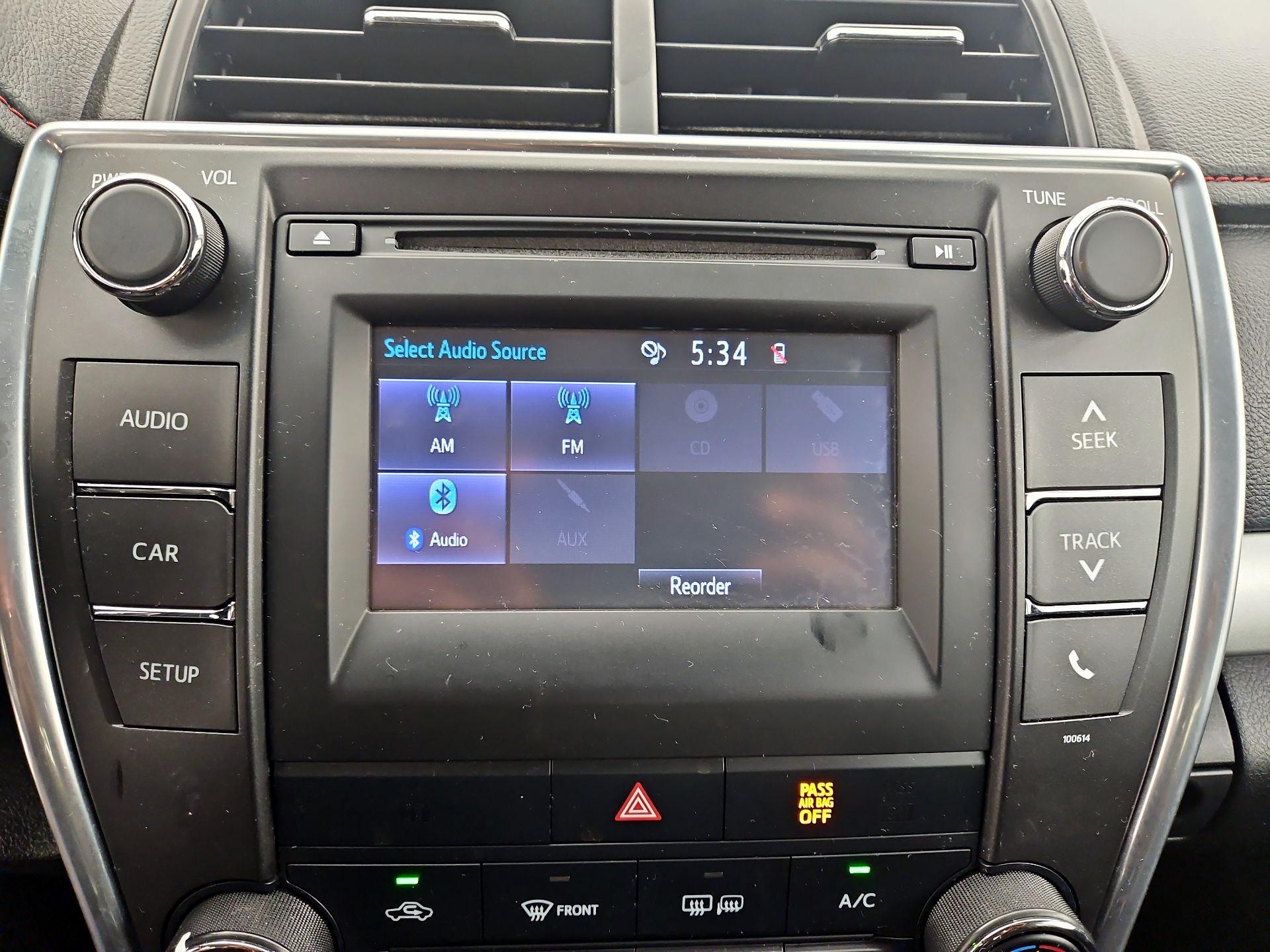Thumbnail: 2016 Toyota Camry - 15