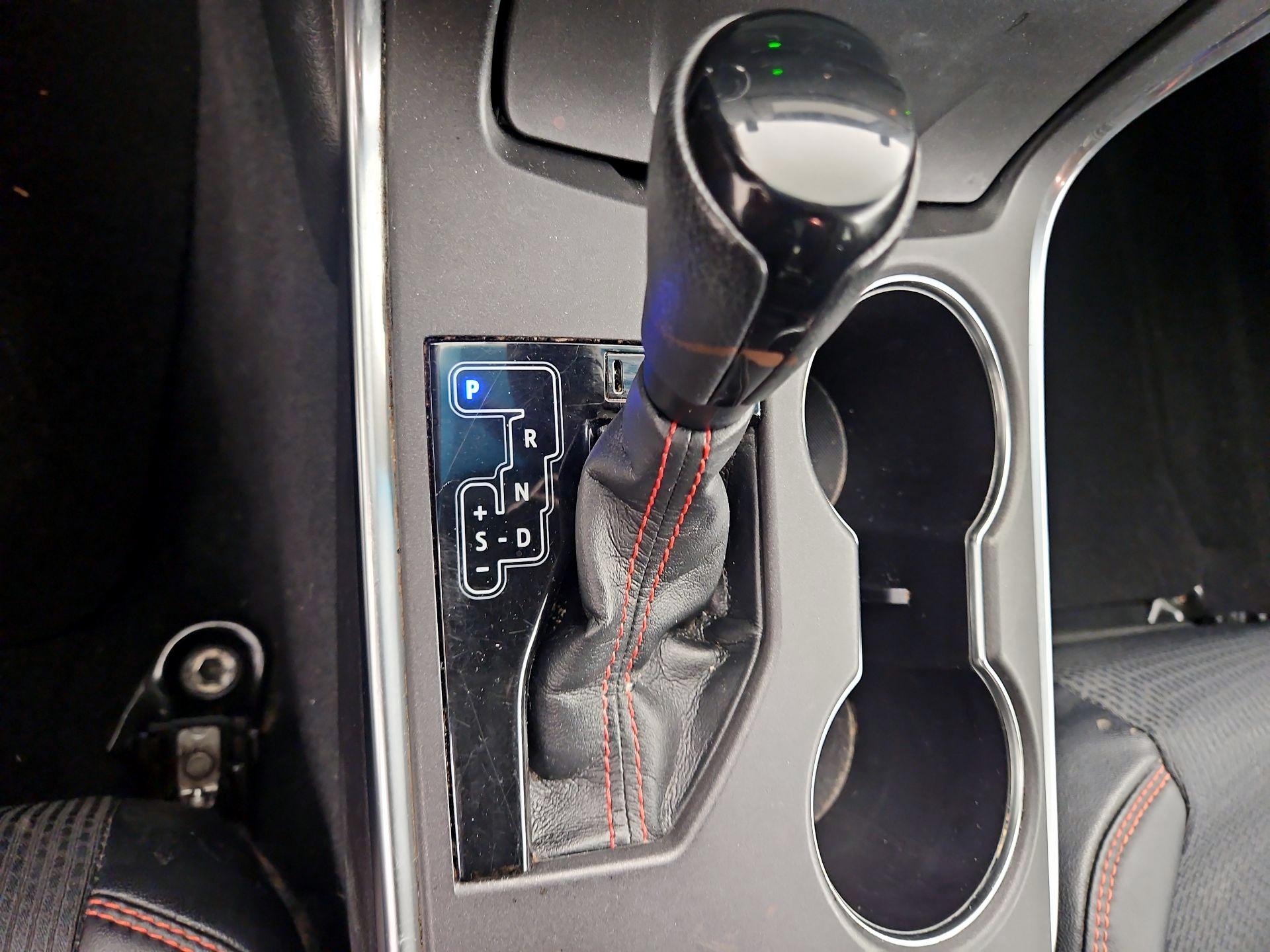 Thumbnail: 2016 Toyota Camry - 17