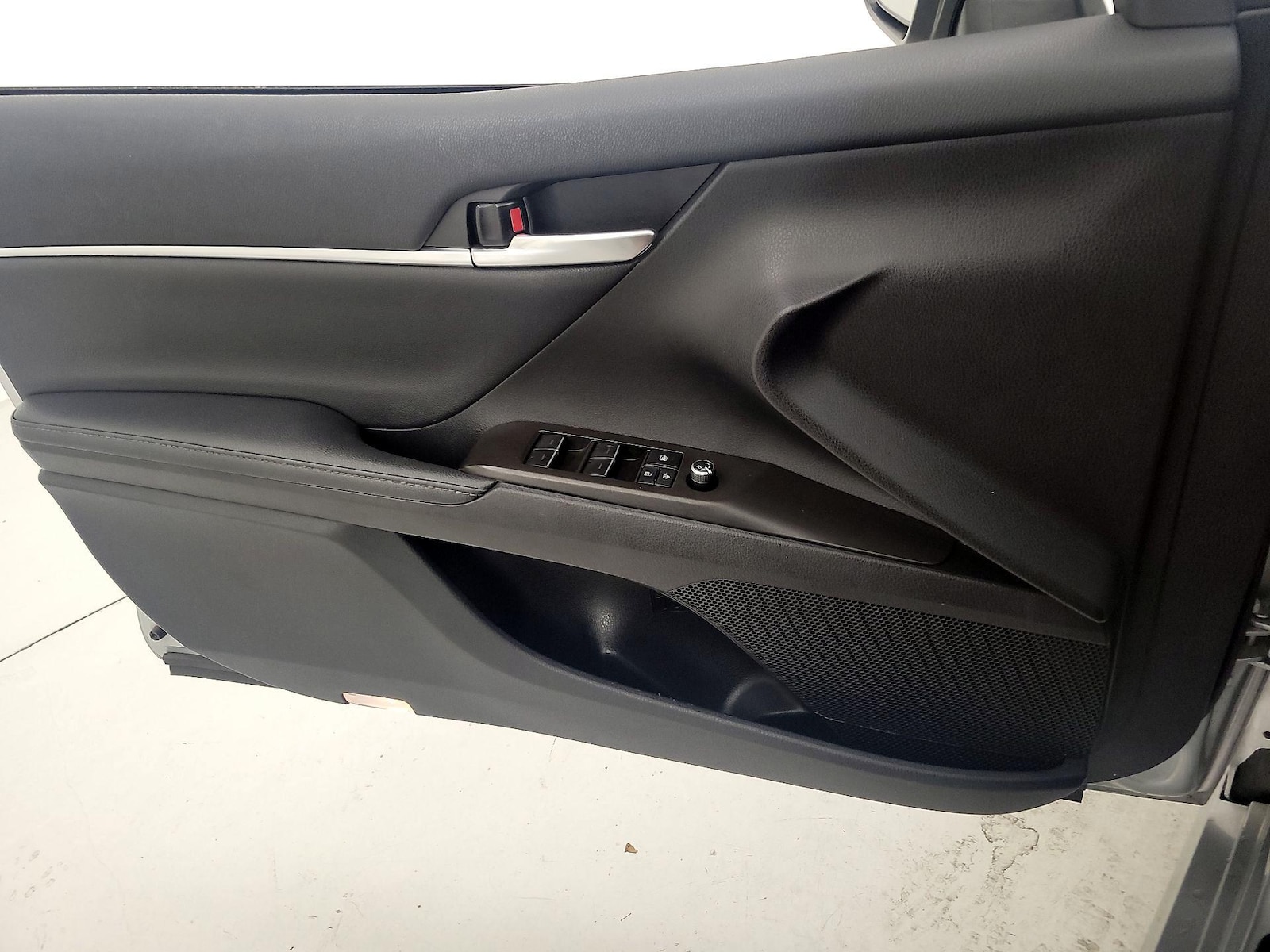 2023 Toyota Camry XLE - Photo 13
