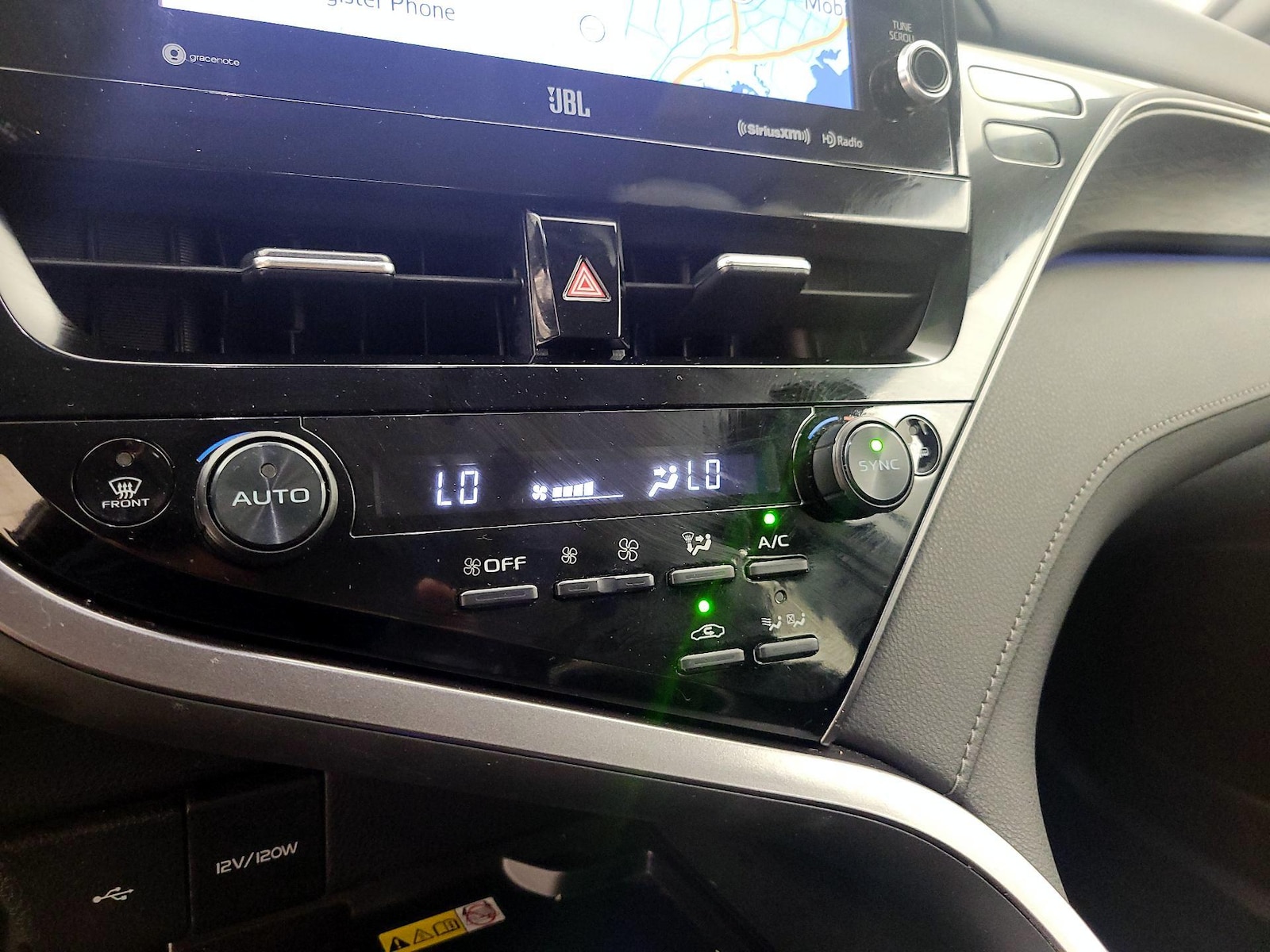 2023 Toyota Camry XLE - Photo 15