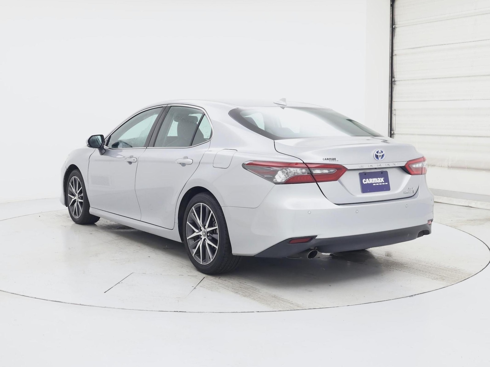 2023 Toyota Camry XLE - Photo 3