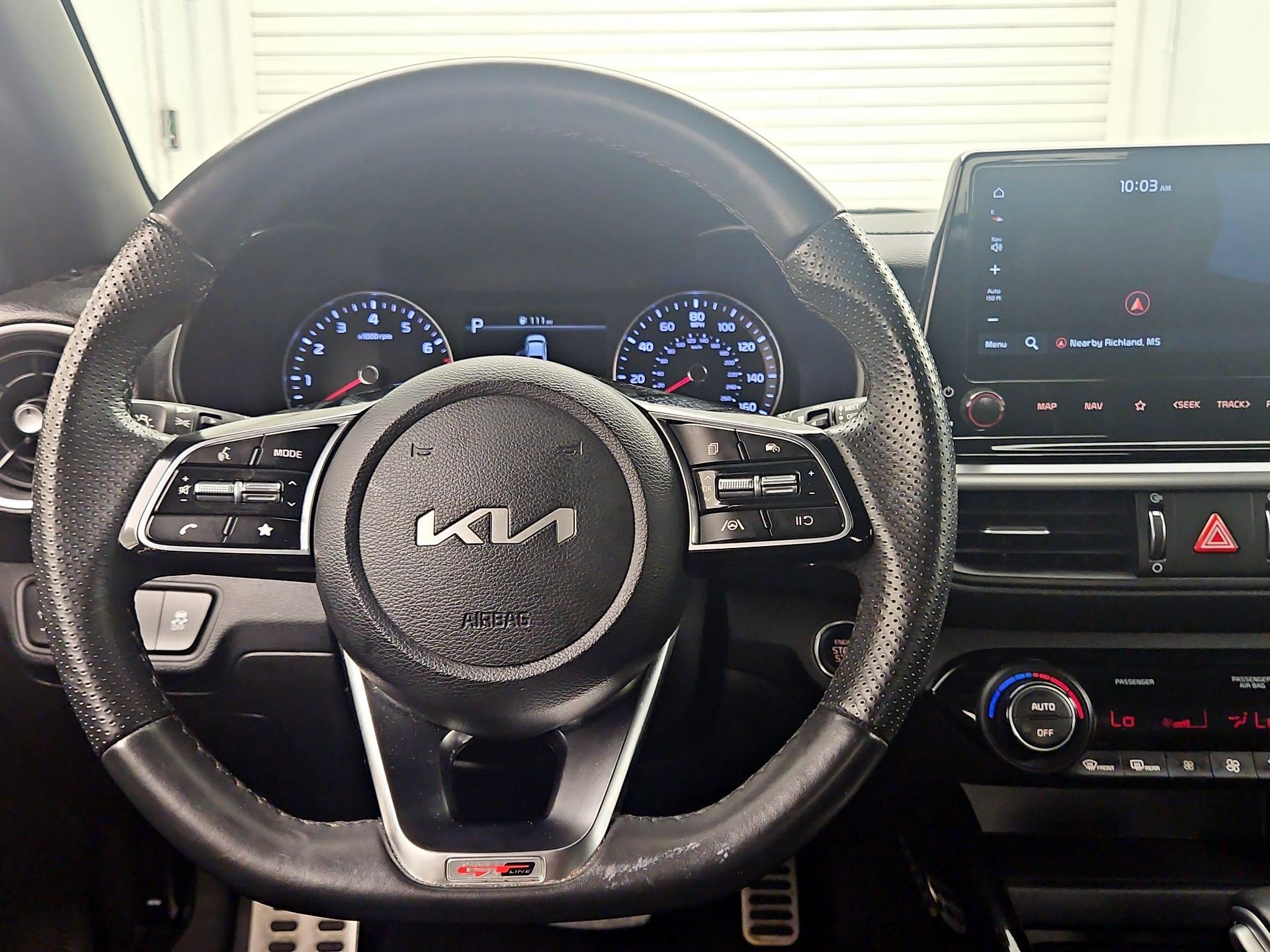 Thumbnail: 2023 Kia Forte - 10