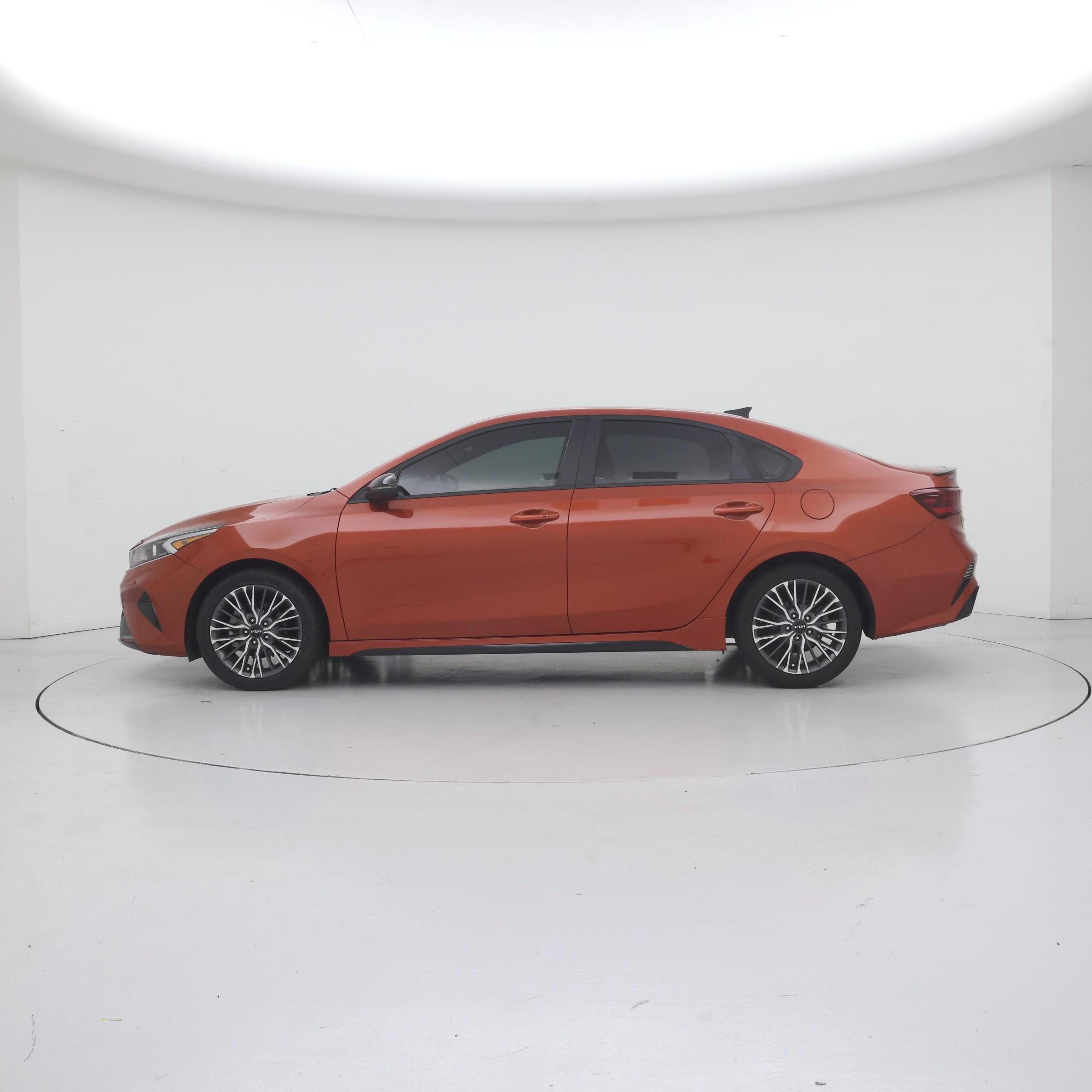 Thumbnail: 2023 Kia Forte - 3