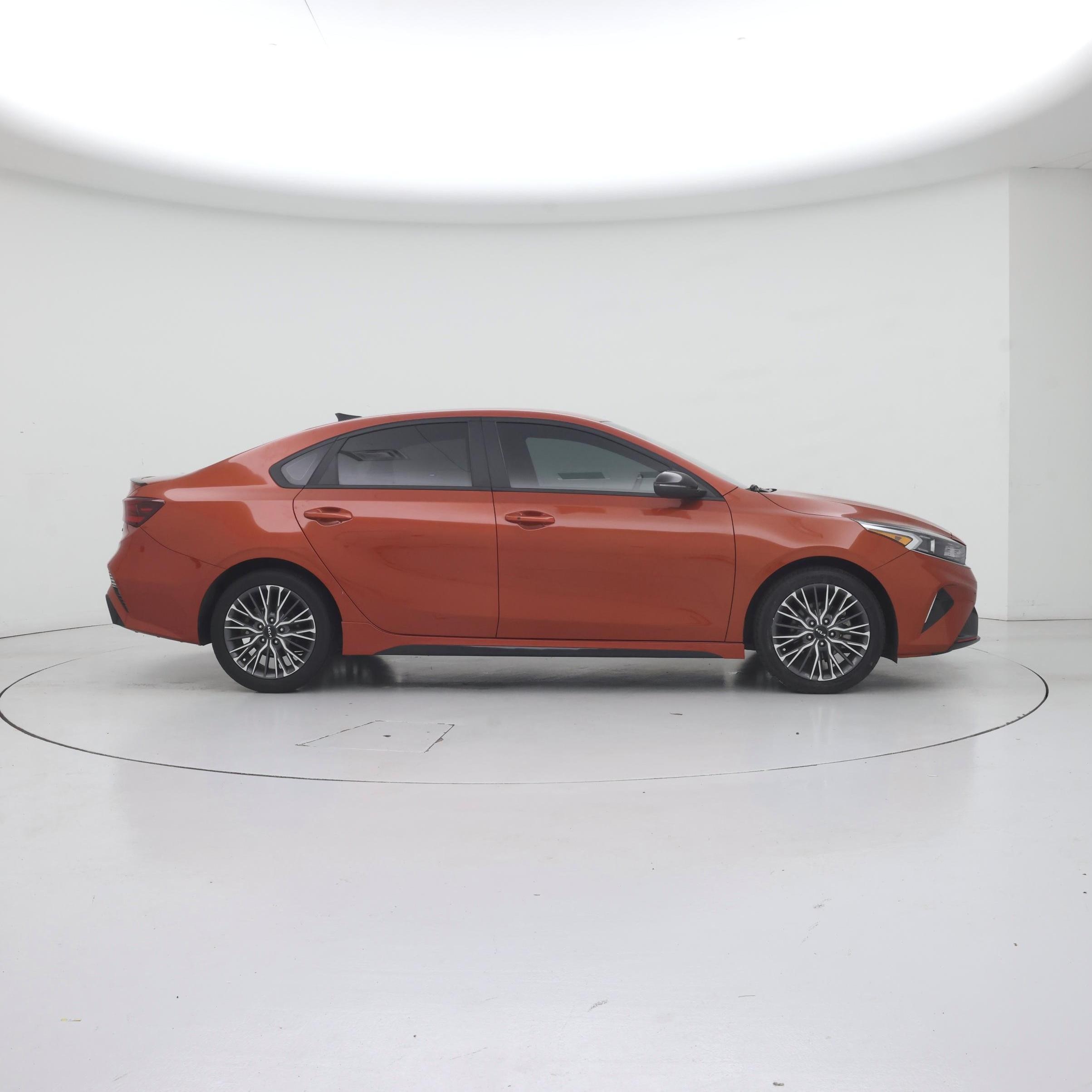 Thumbnail: 2023 Kia Forte - 7