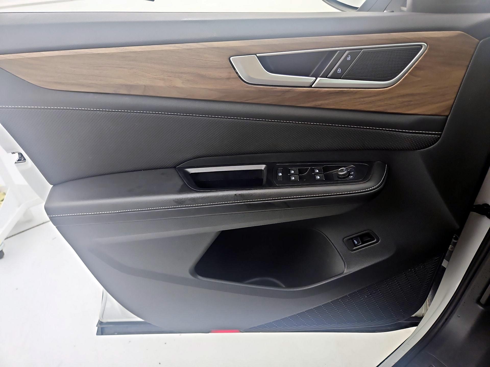 Thumbnail: 2025 Volkswagen Atlas - 10
