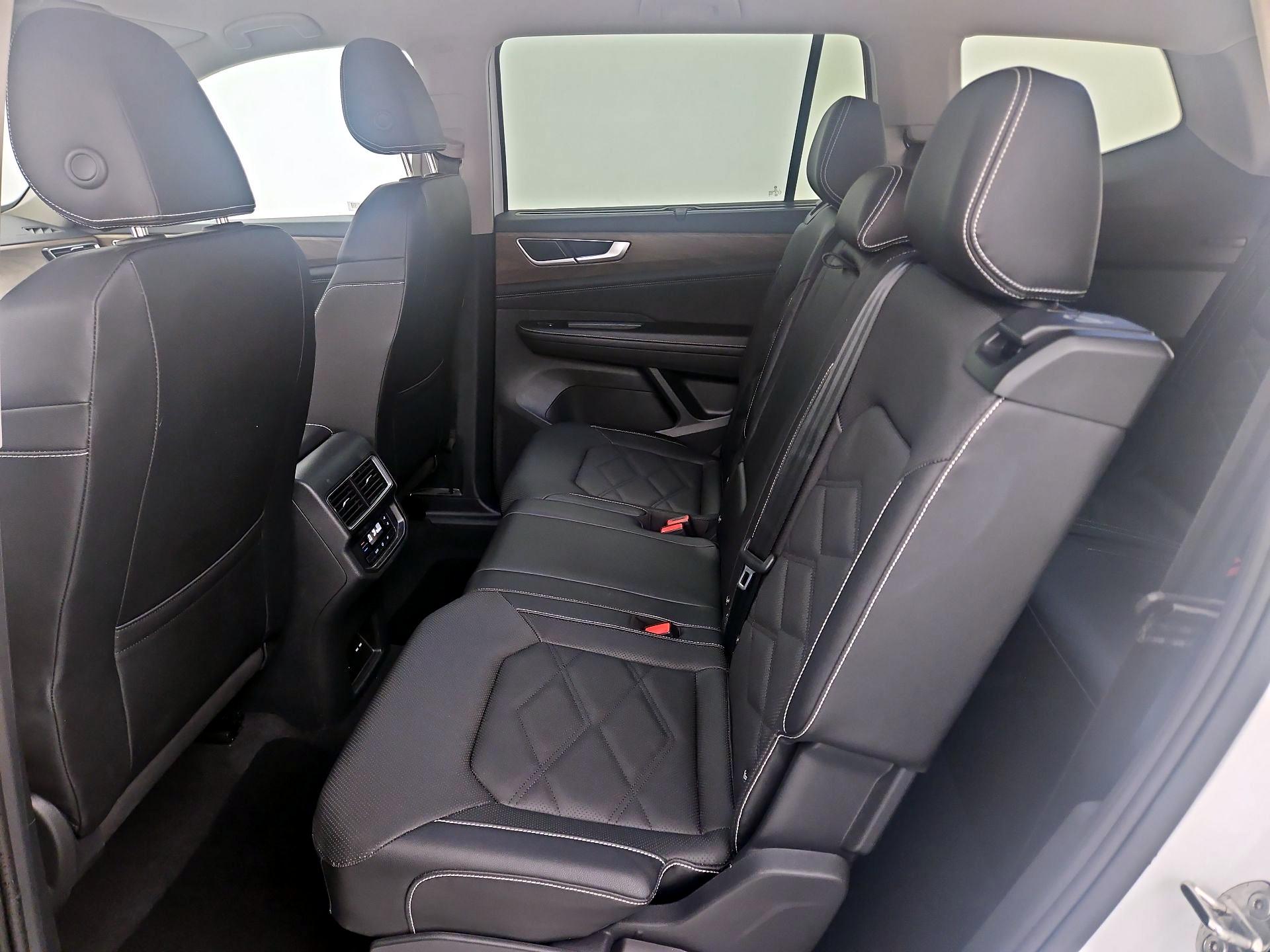 Thumbnail: 2025 Volkswagen Atlas - 17