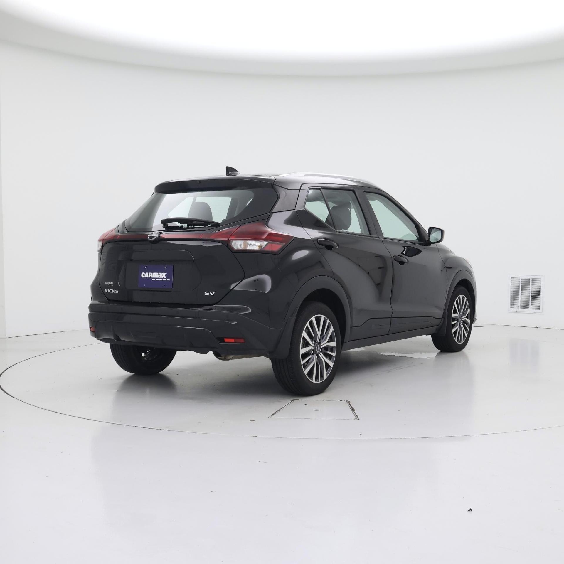 Thumbnail: 2024 Nissan Kicks - 8