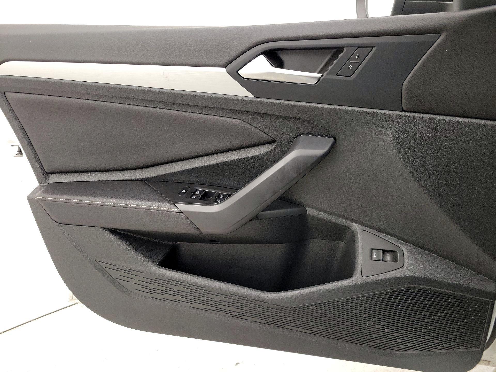 Thumbnail: 2025 Volkswagen Jetta - 12