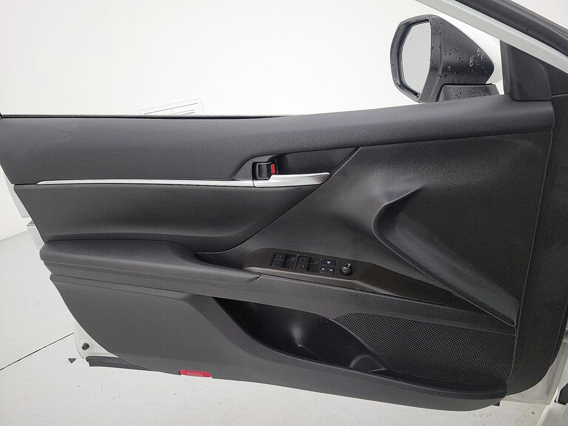 Thumbnail: 2024 Toyota Camry - 12