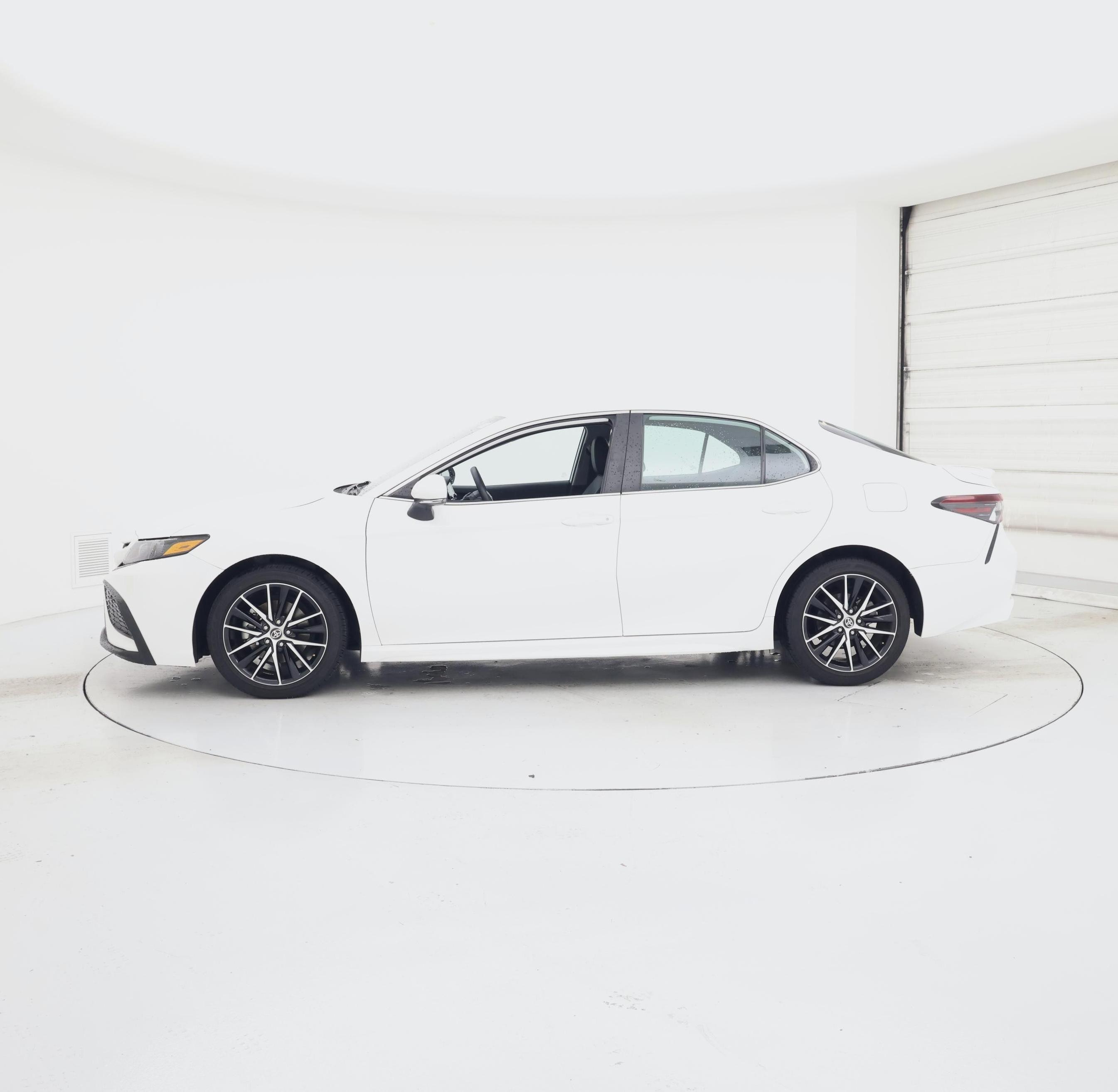 Thumbnail: 2024 Toyota Camry - 3
