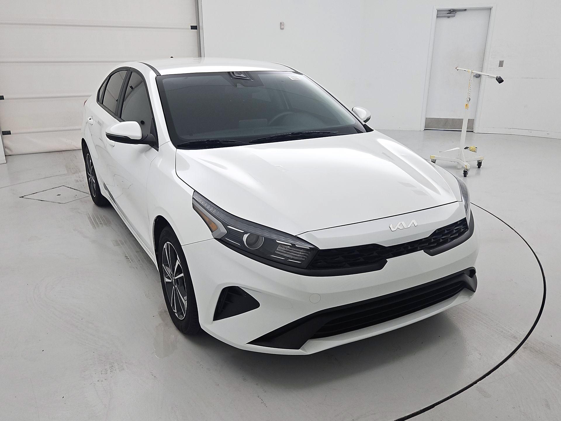 Thumbnail: 2024 Kia Forte - 1