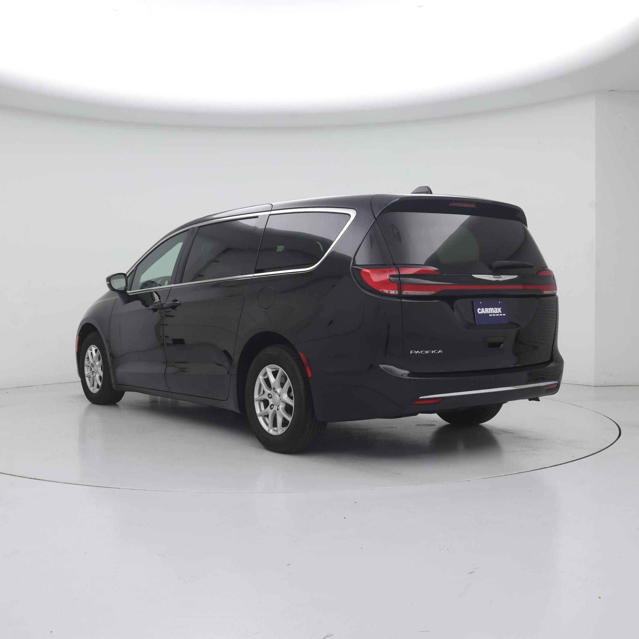 Thumbnail: 2025 Chrysler Pacifica - 2