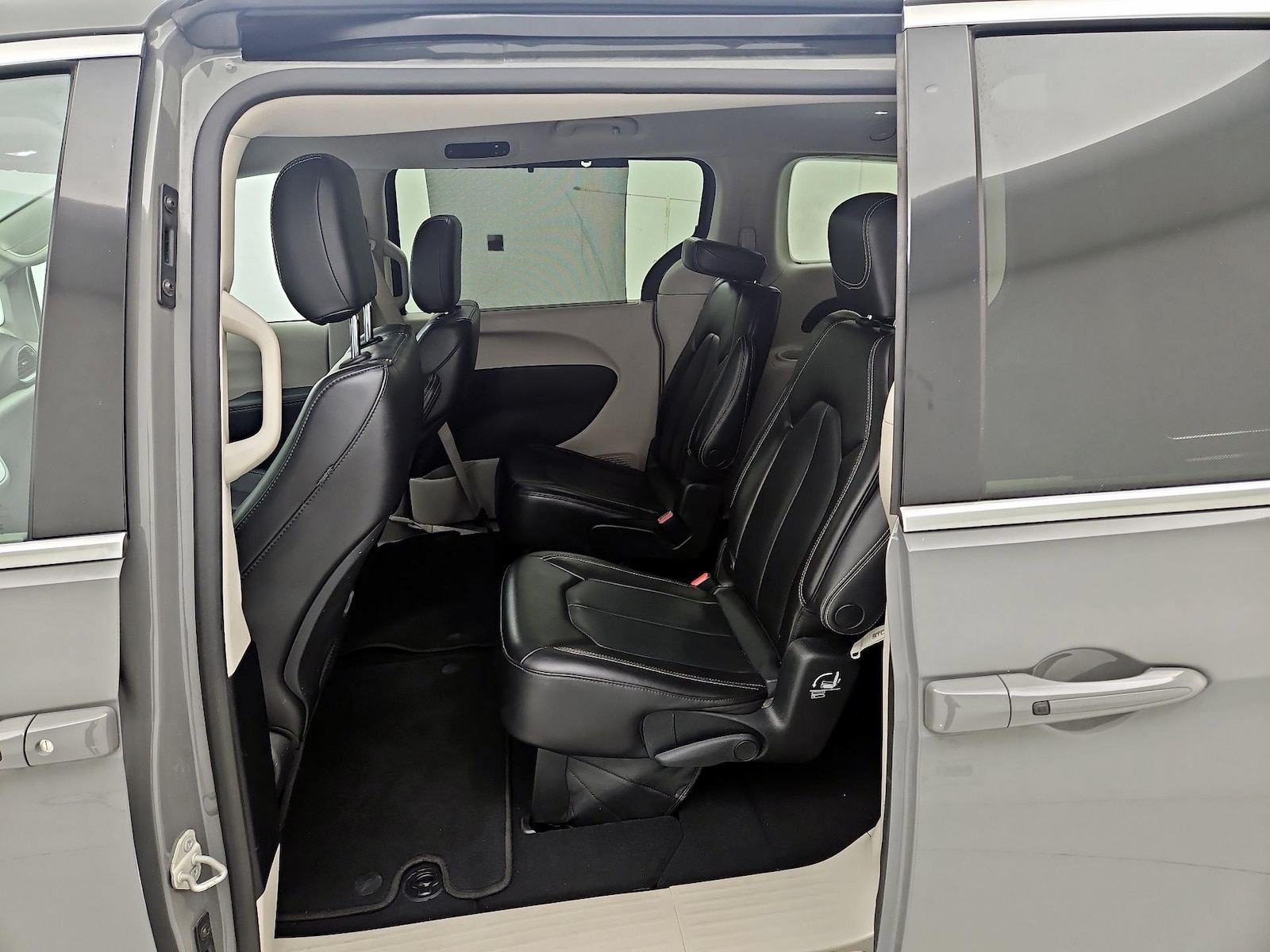 2023 Chrysler Pacifica Touring L - Photo 20