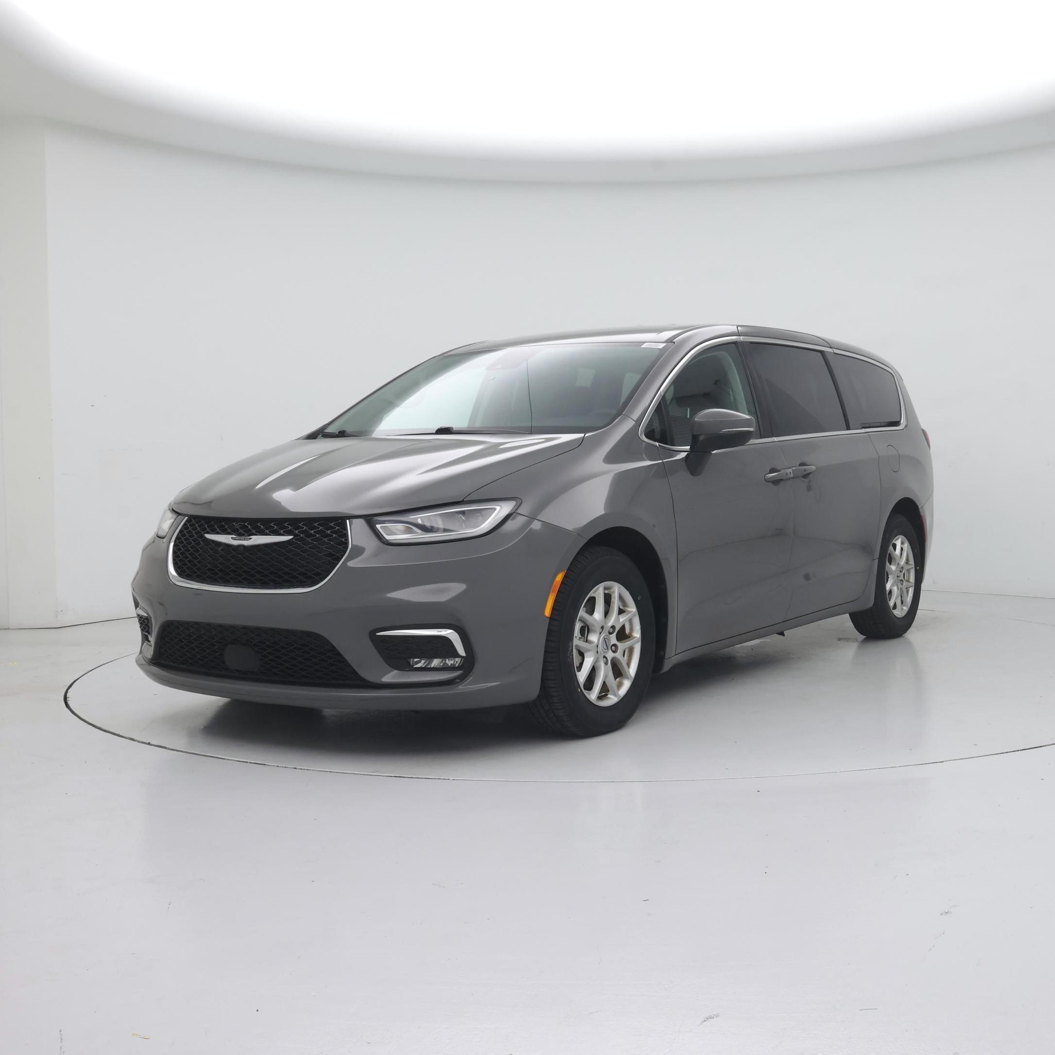 Thumbnail: 2023 Chrysler Pacifica - 4