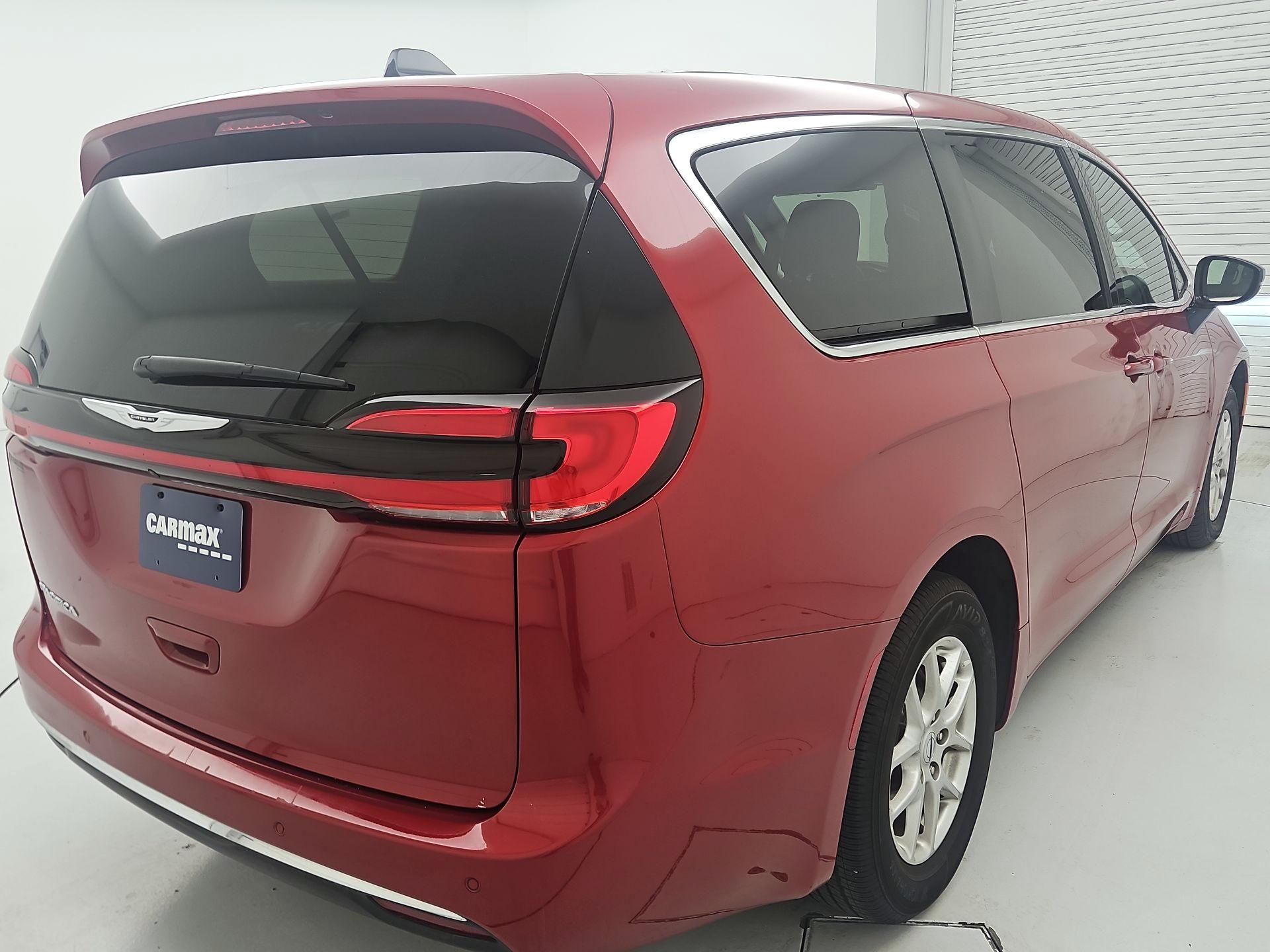 Thumbnail: 2025 Chrysler Pacifica - 5