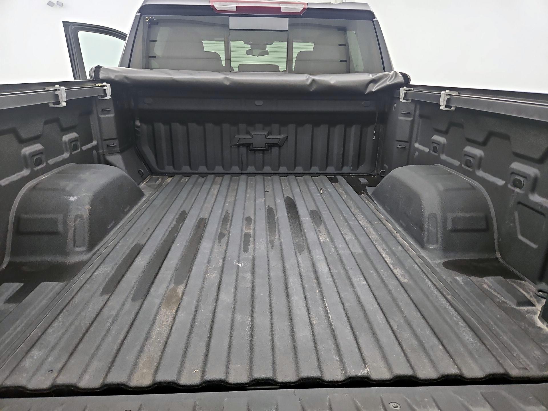 Thumbnail: 2022 Chevrolet Silverado 1500 - 18