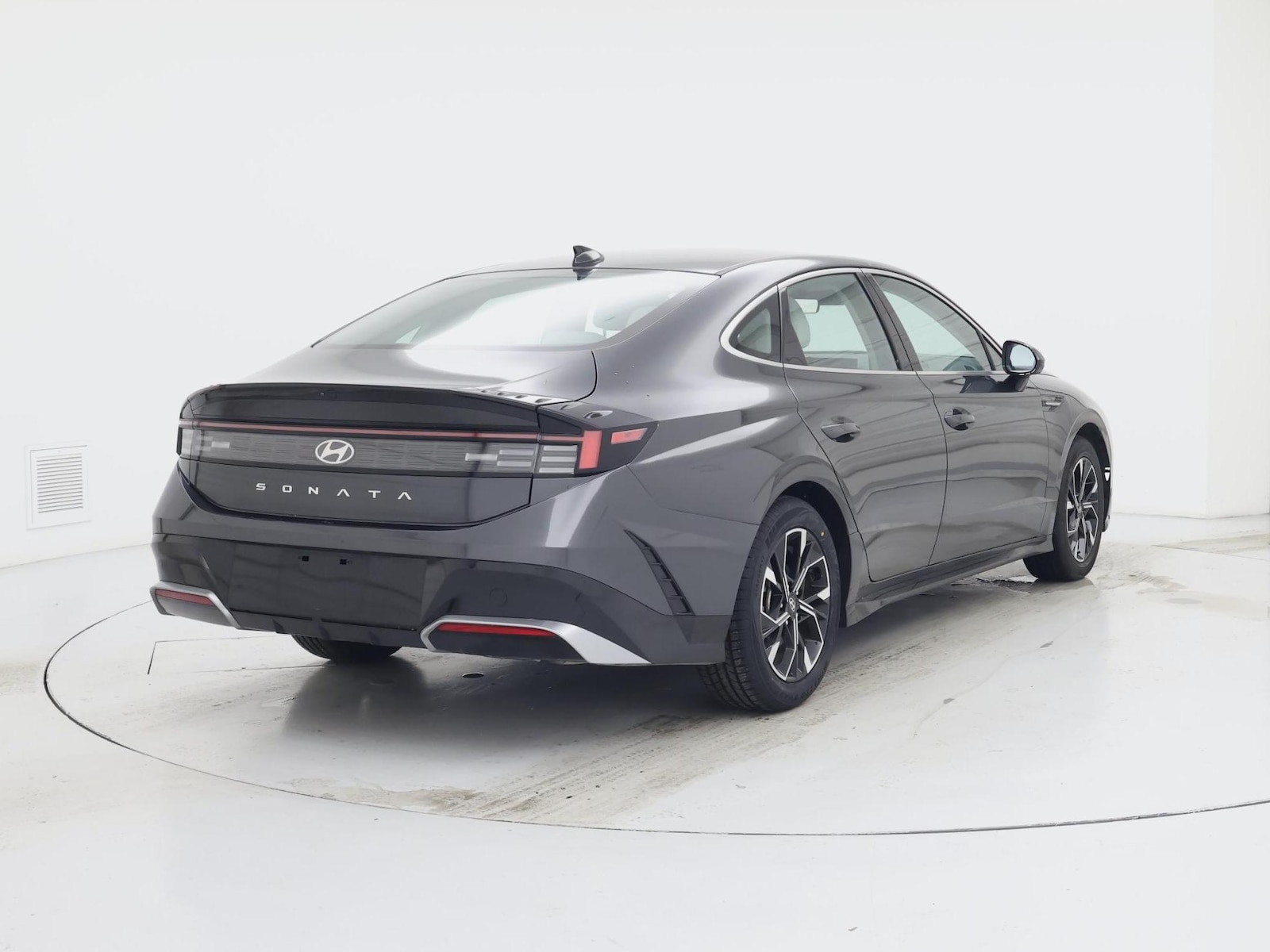 2025 Hyundai Sonata SEL - Photo 9