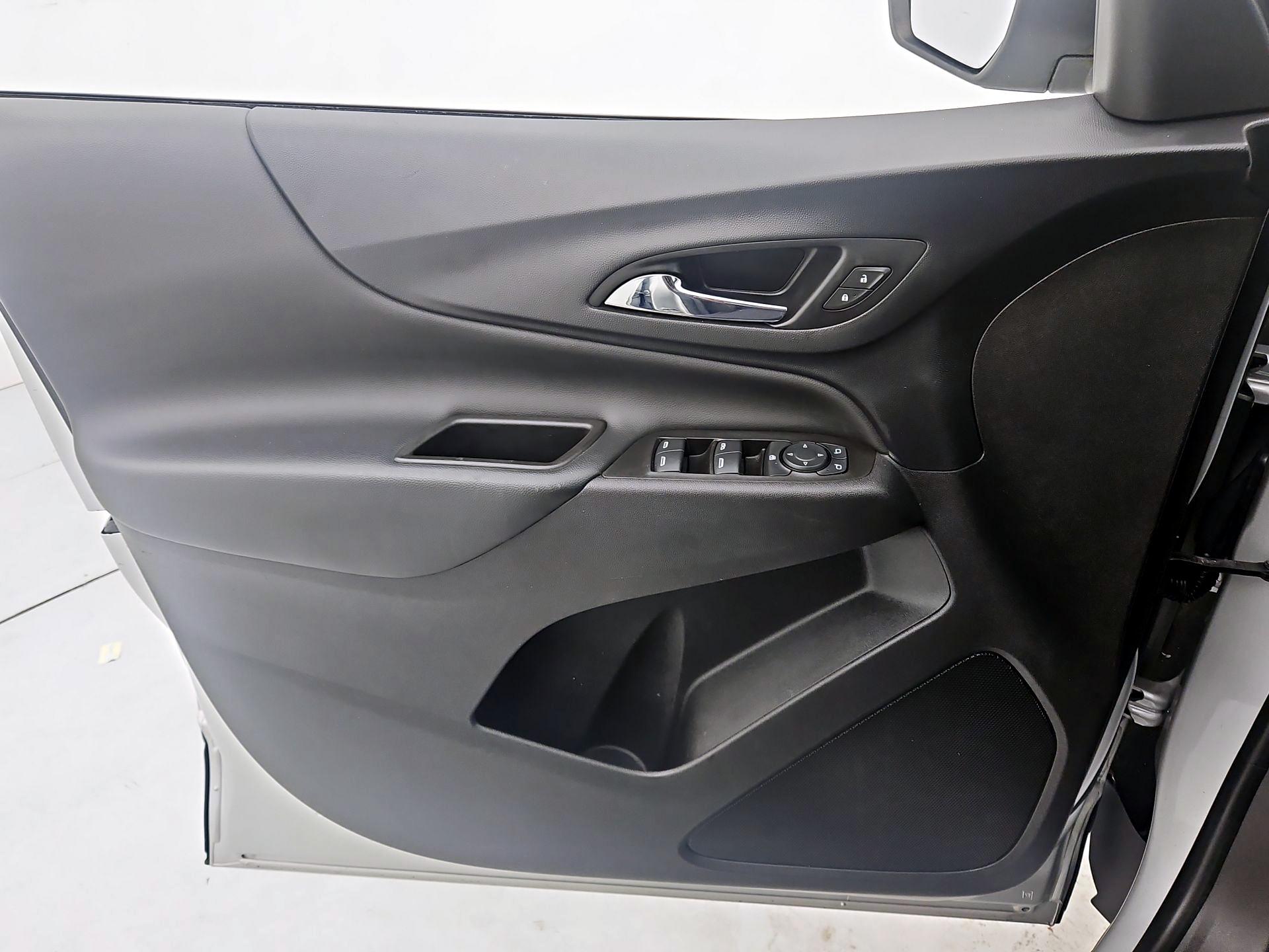 Thumbnail: 2021 Chevrolet Equinox - 12