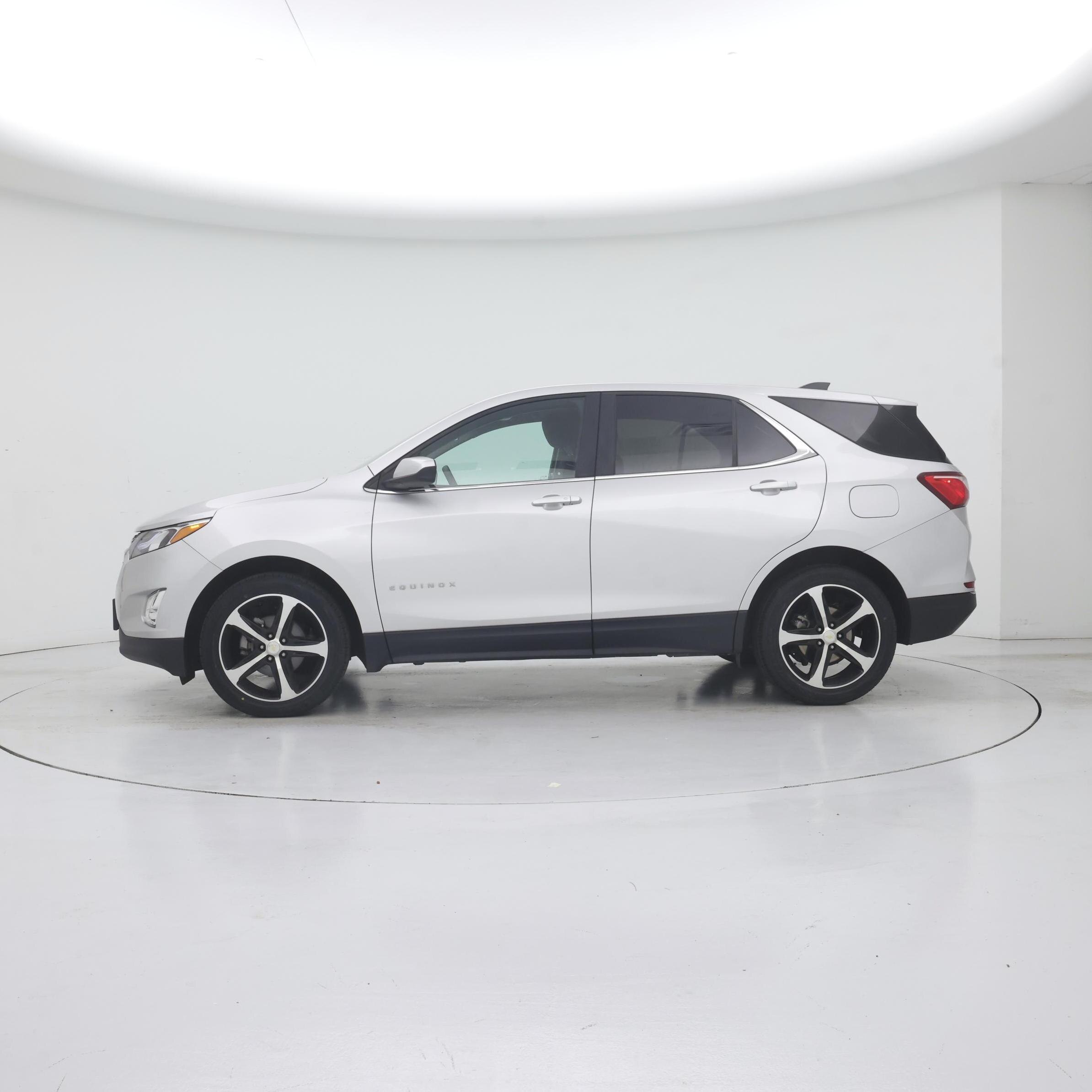 Thumbnail: 2021 Chevrolet Equinox - 3