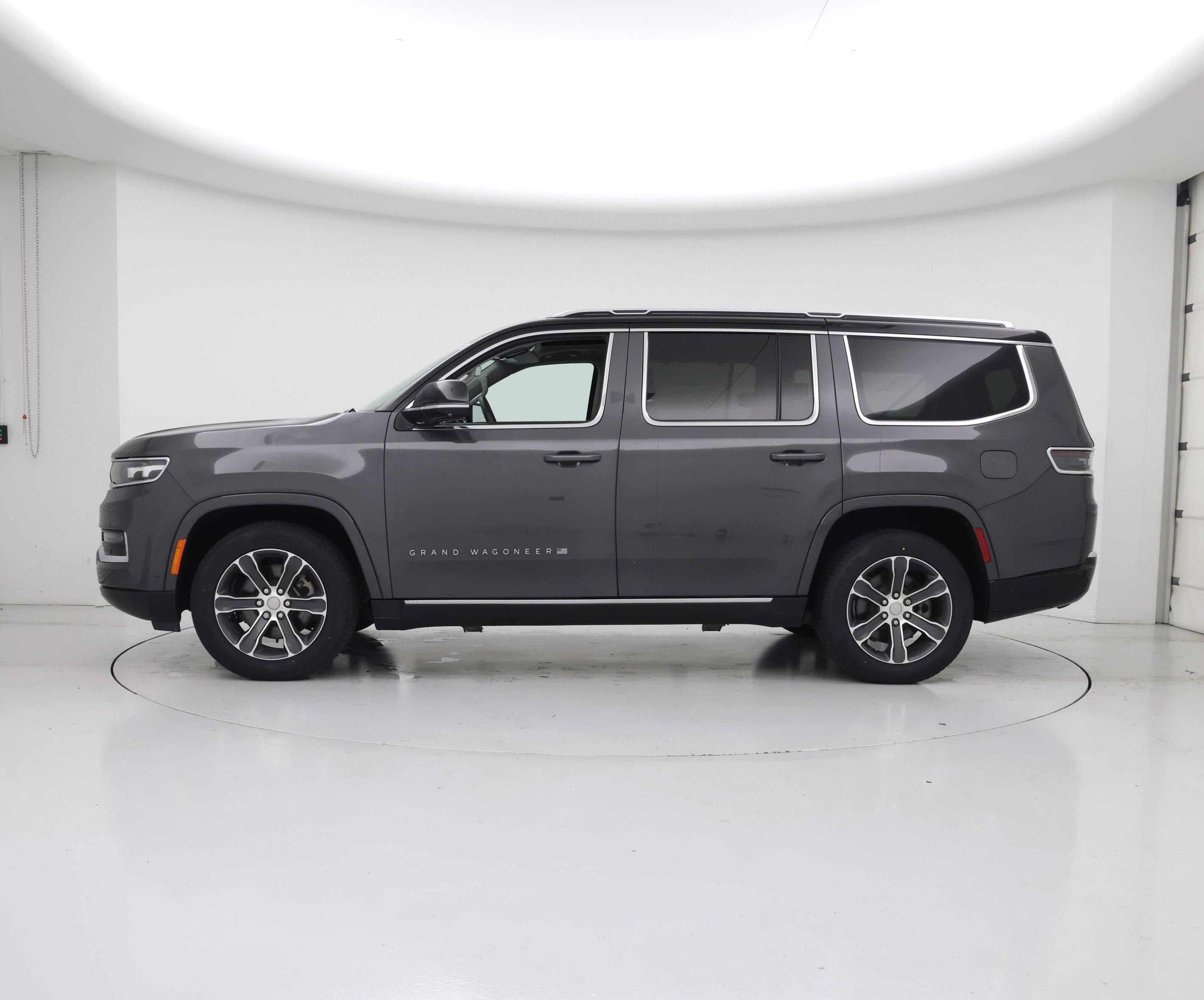 Thumbnail: 2023 Jeep Grand Wagoneer - 3