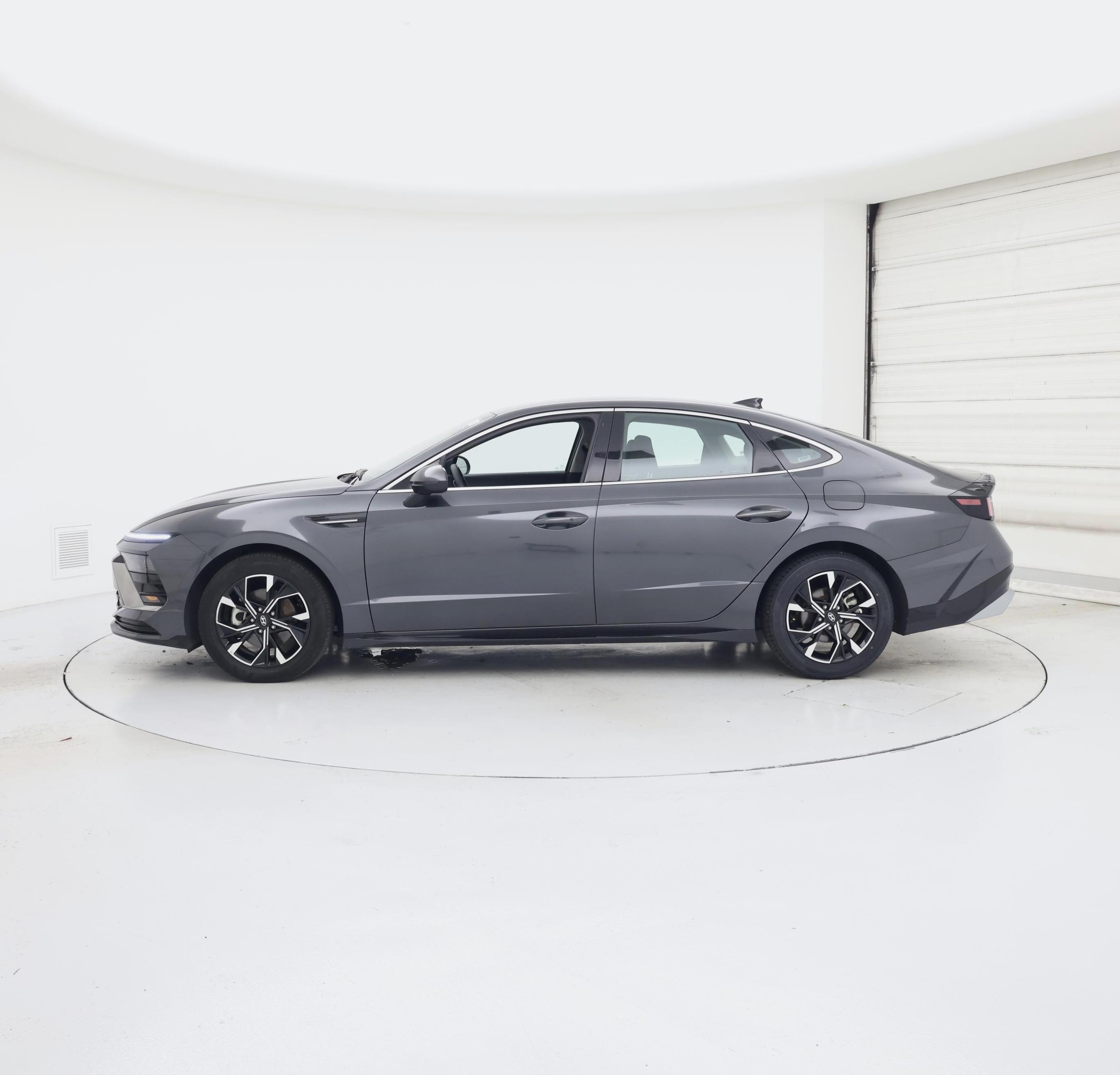 Thumbnail: 2025 Hyundai Sonata - 3