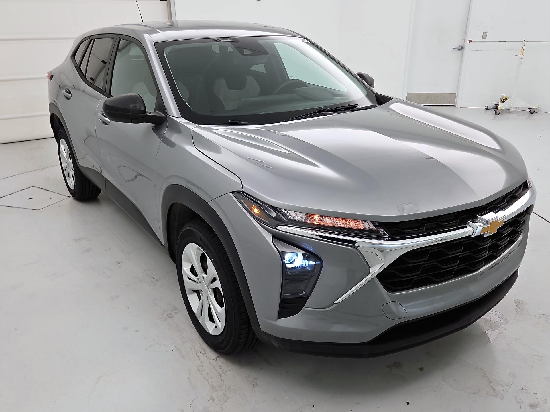 Thumbnail: 2024 Chevrolet Trax - 1