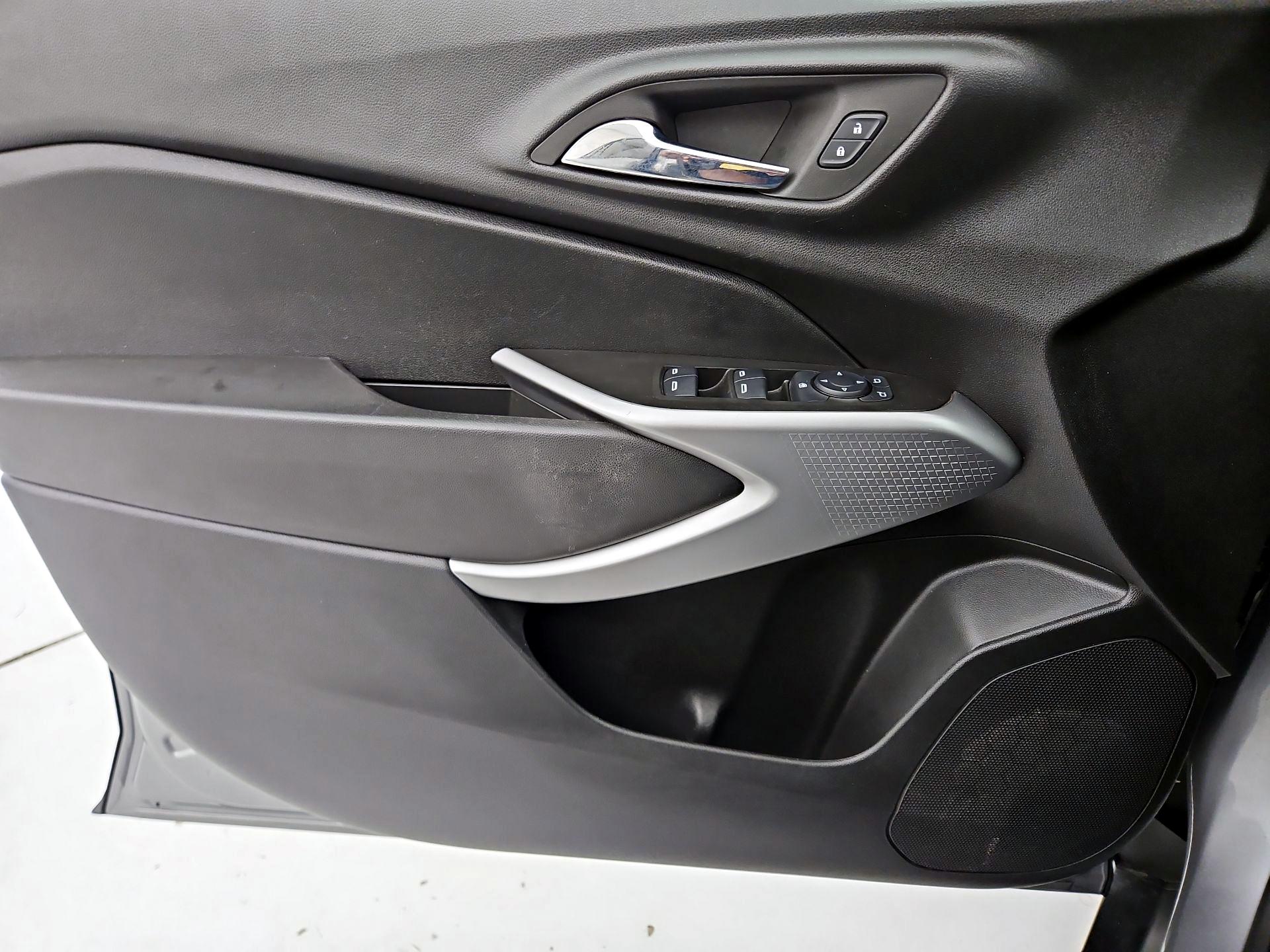 Thumbnail: 2024 Chevrolet Trax - 10