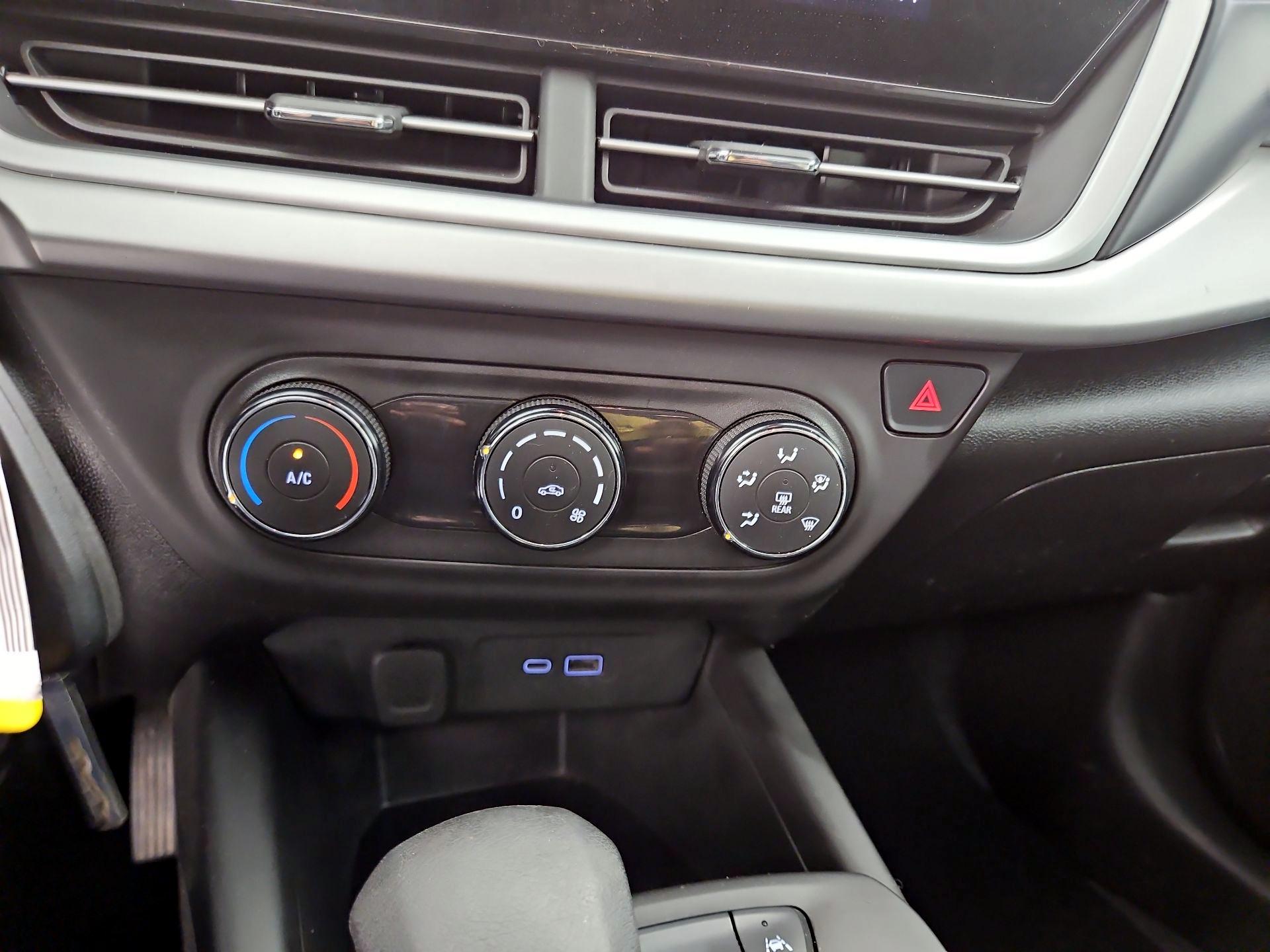 Thumbnail: 2024 Chevrolet Trax - 14