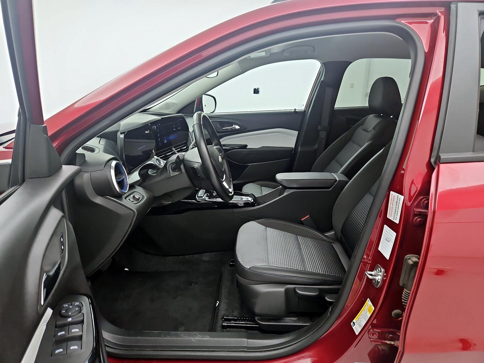 Thumbnail: 2025 Chevrolet Trax - 11