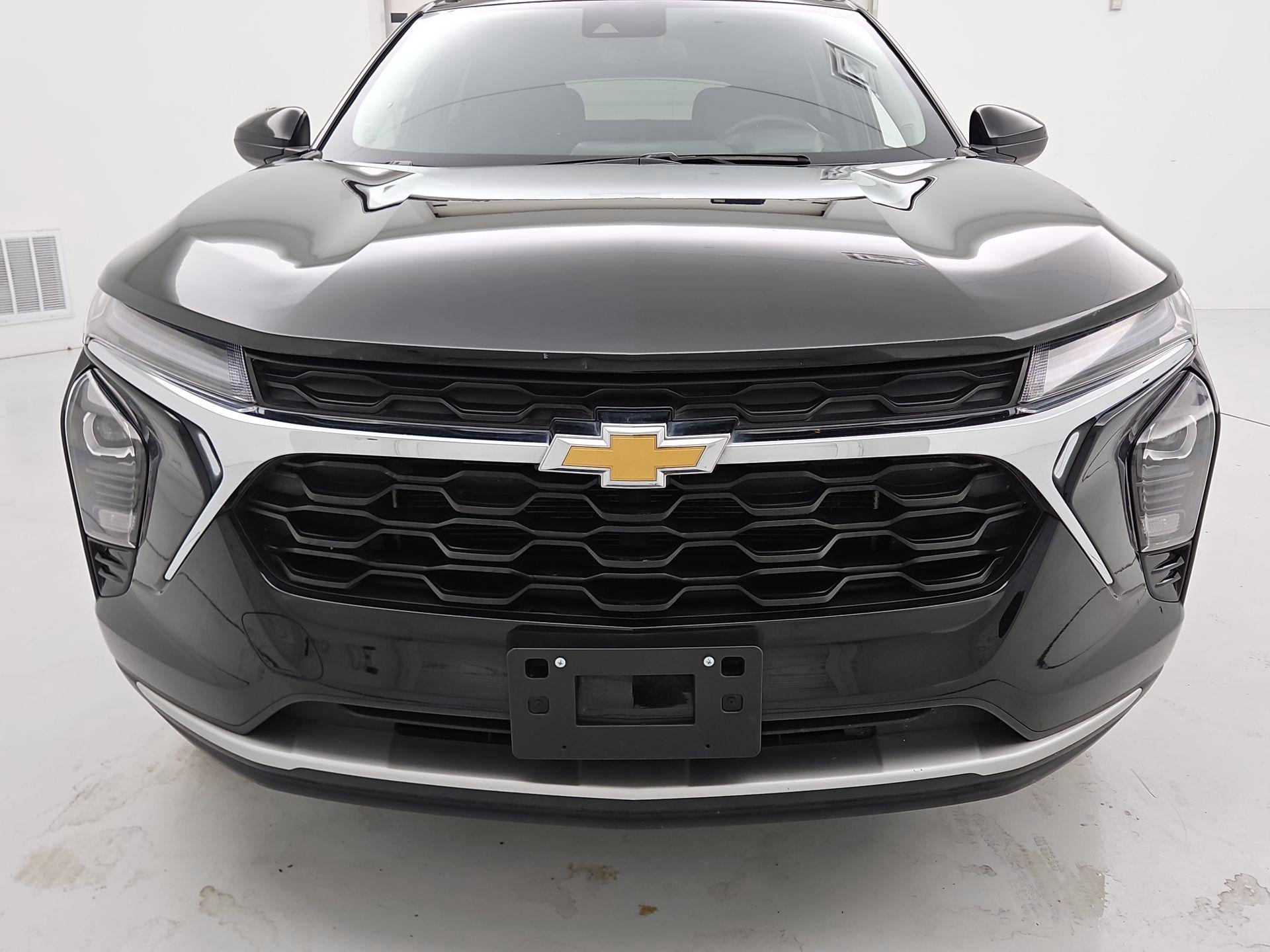 Thumbnail: 2024 Chevrolet Trax - 2