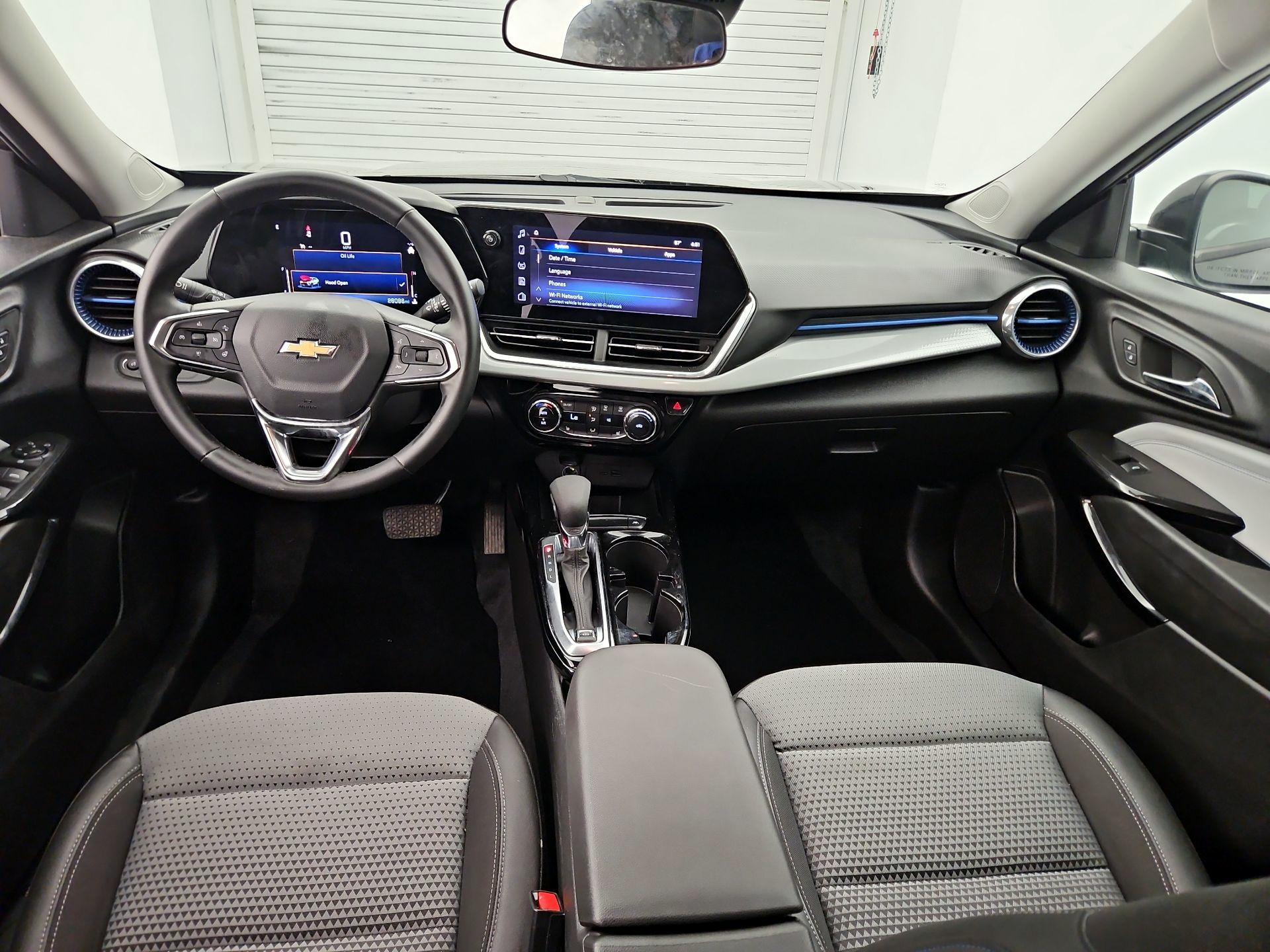 Thumbnail: 2024 Chevrolet Trax - 8