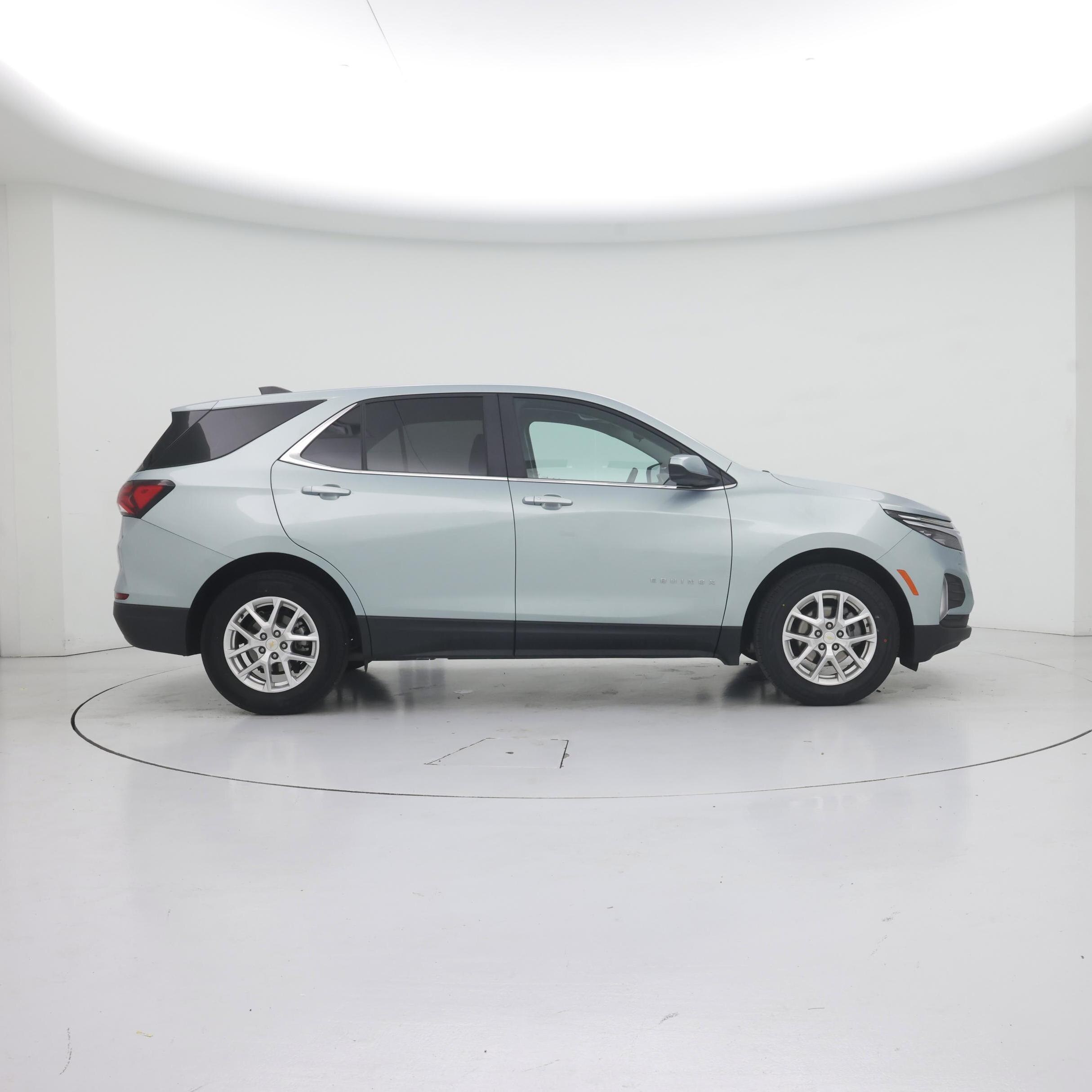 Thumbnail: 2022 Chevrolet Equinox - 7