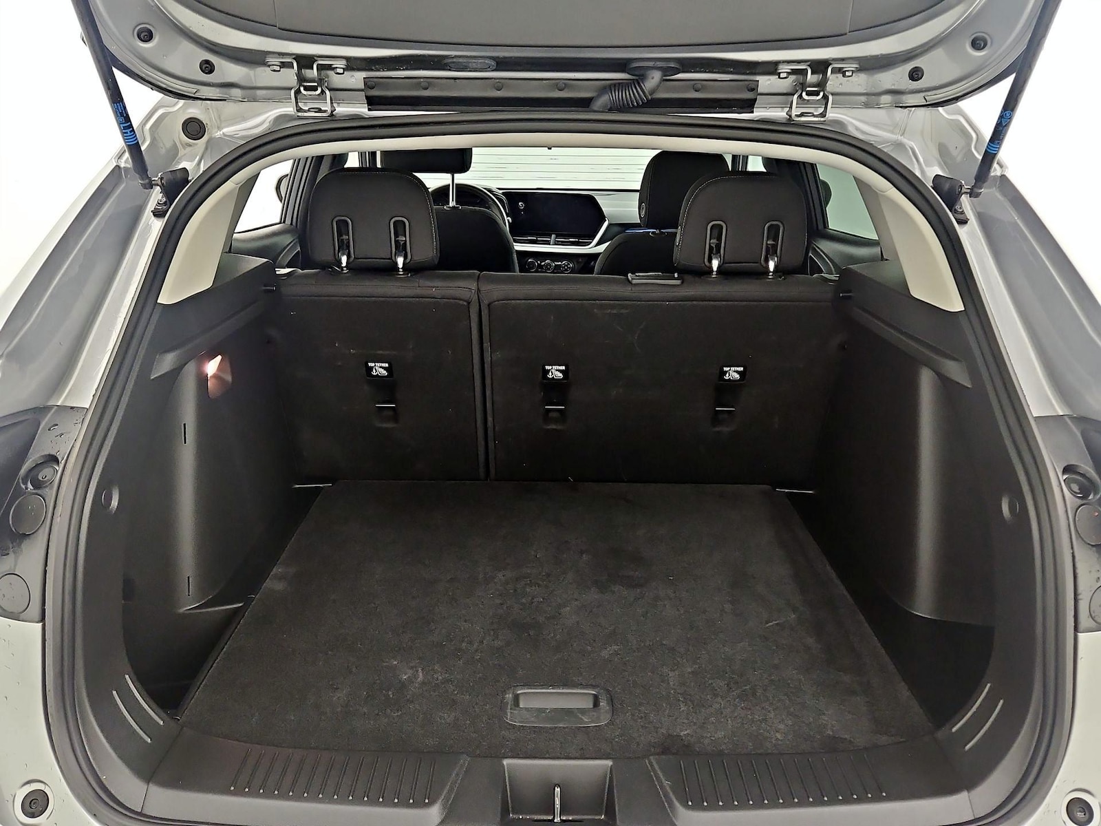 2024 Chevrolet Trax LS - Photo 21