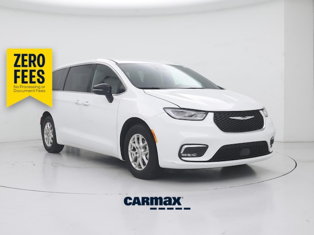 White 2025 Chrysler Pacifica Select FWD Minivan Front-Wheel Drive Automatic