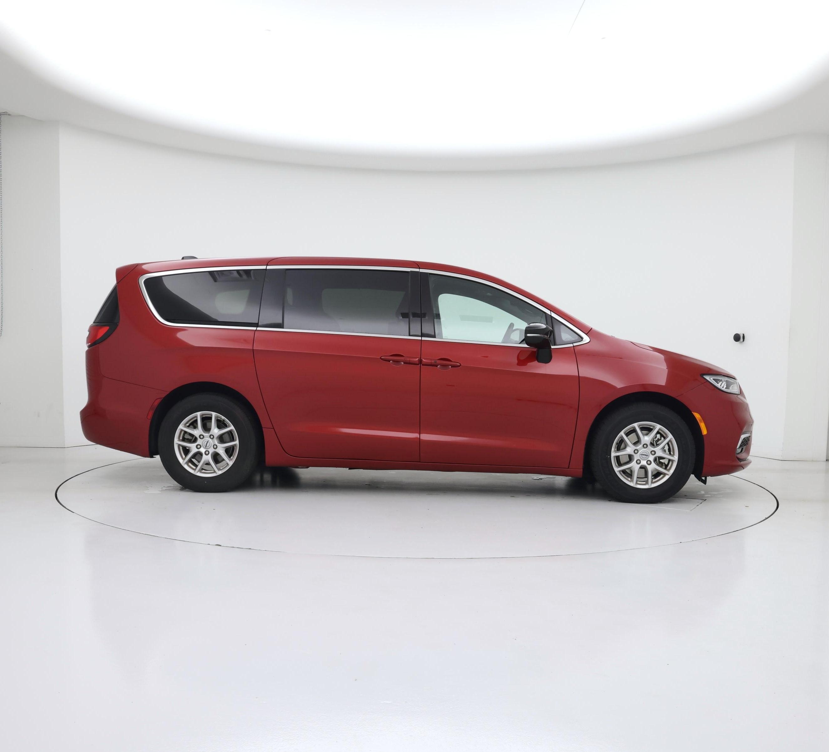 Thumbnail: 2025 Chrysler Pacifica - 7