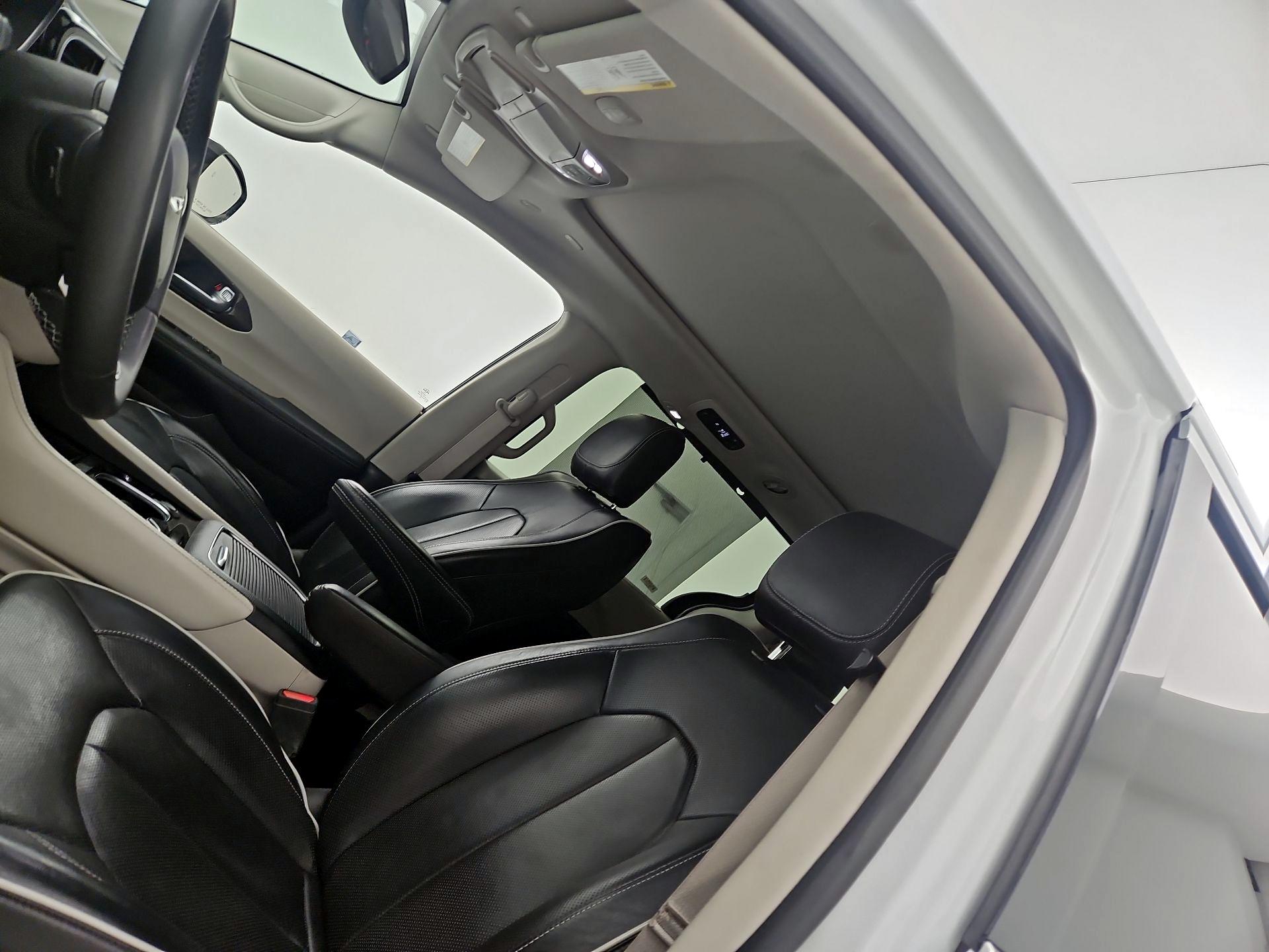 Thumbnail: 2023 Chrysler Pacifica - 20
