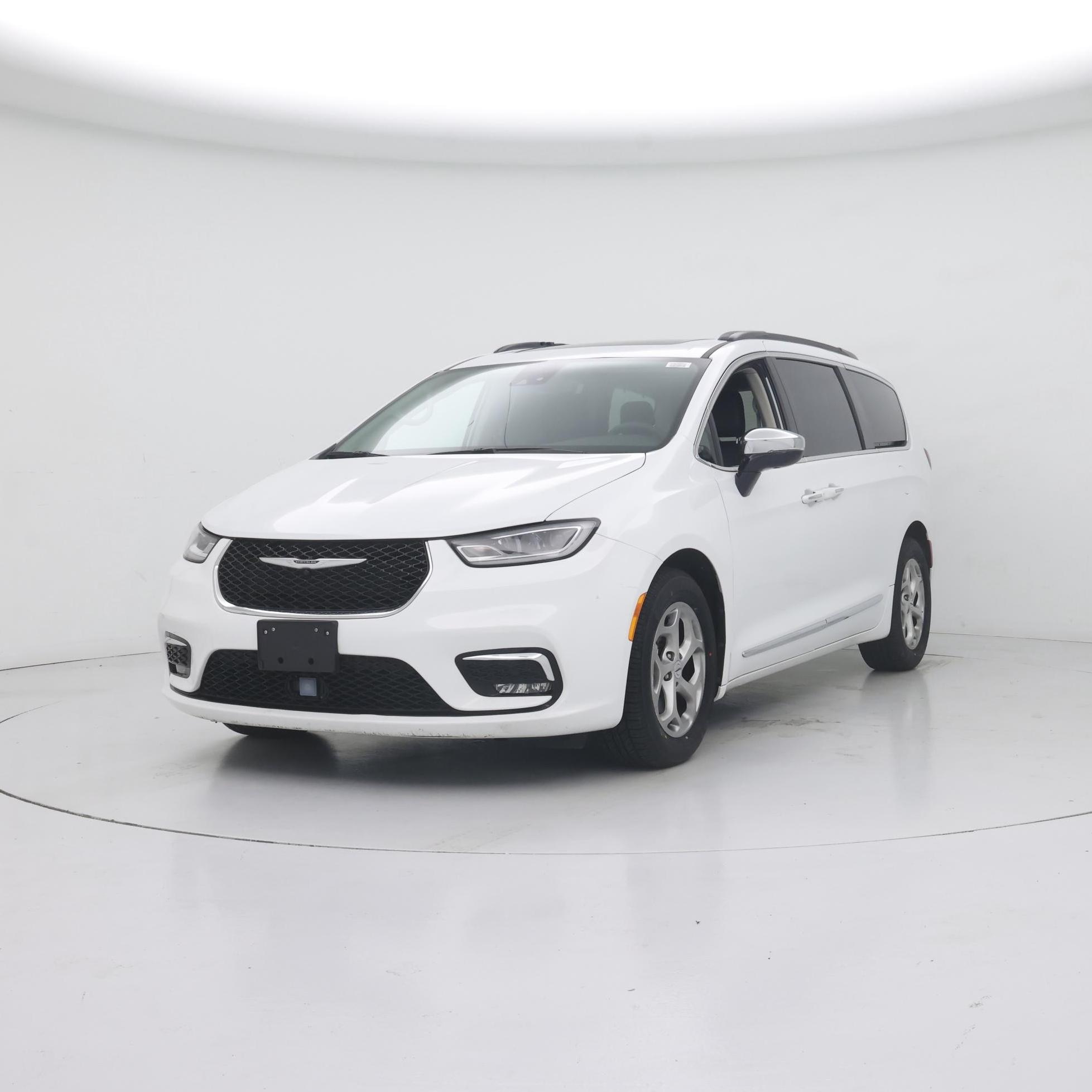 Thumbnail: 2023 Chrysler Pacifica - 4