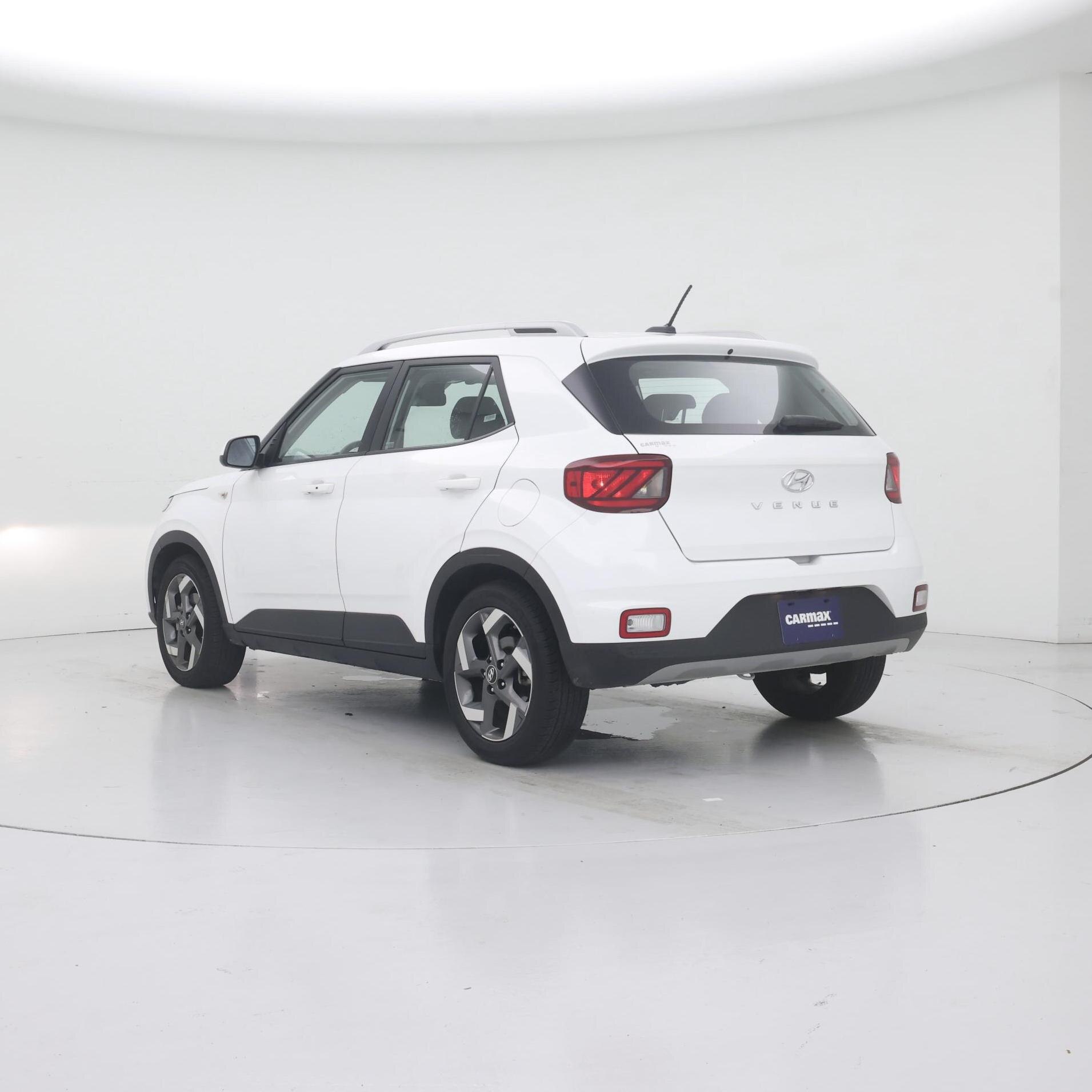 Thumbnail: 2025 Hyundai Venue - 2