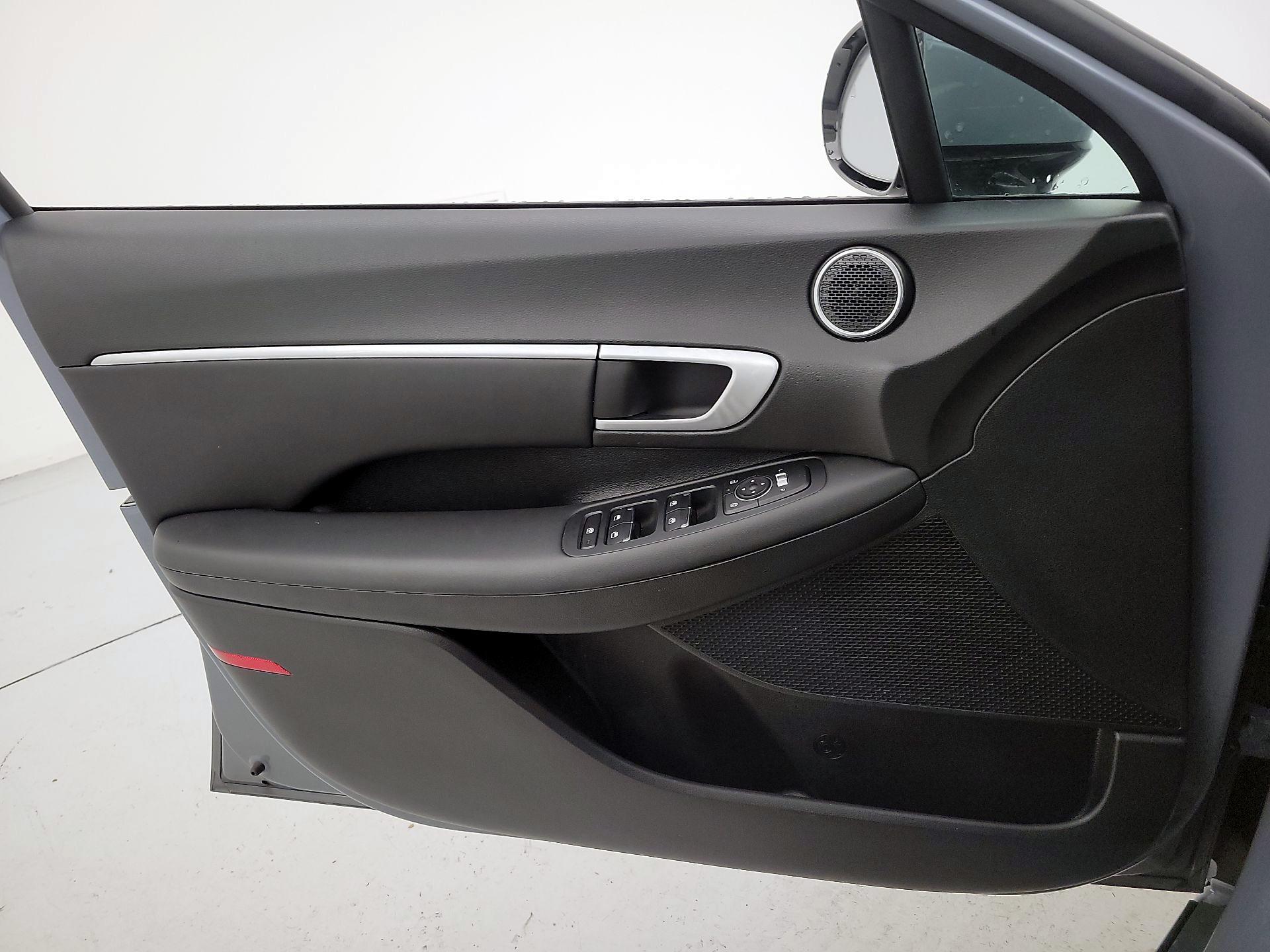 Thumbnail: 2025 Hyundai Sonata - 12