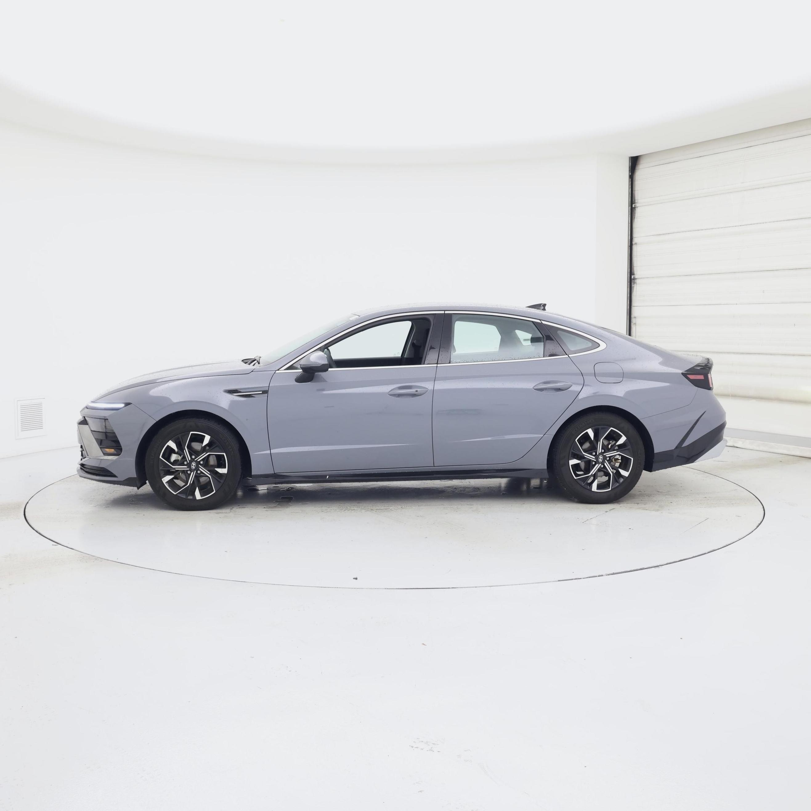 Thumbnail: 2025 Hyundai Sonata - 3