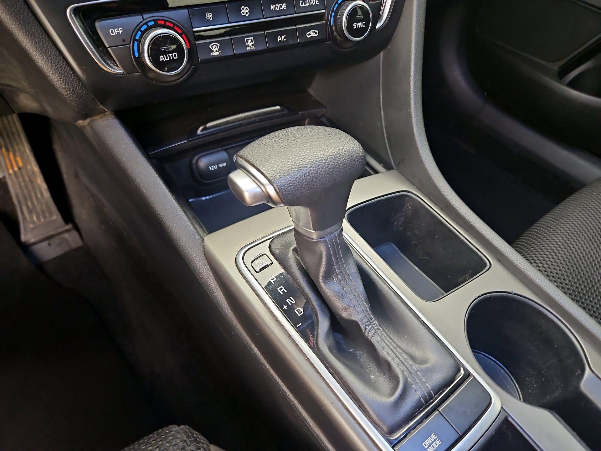 Thumbnail: 2019 Kia Optima - 15