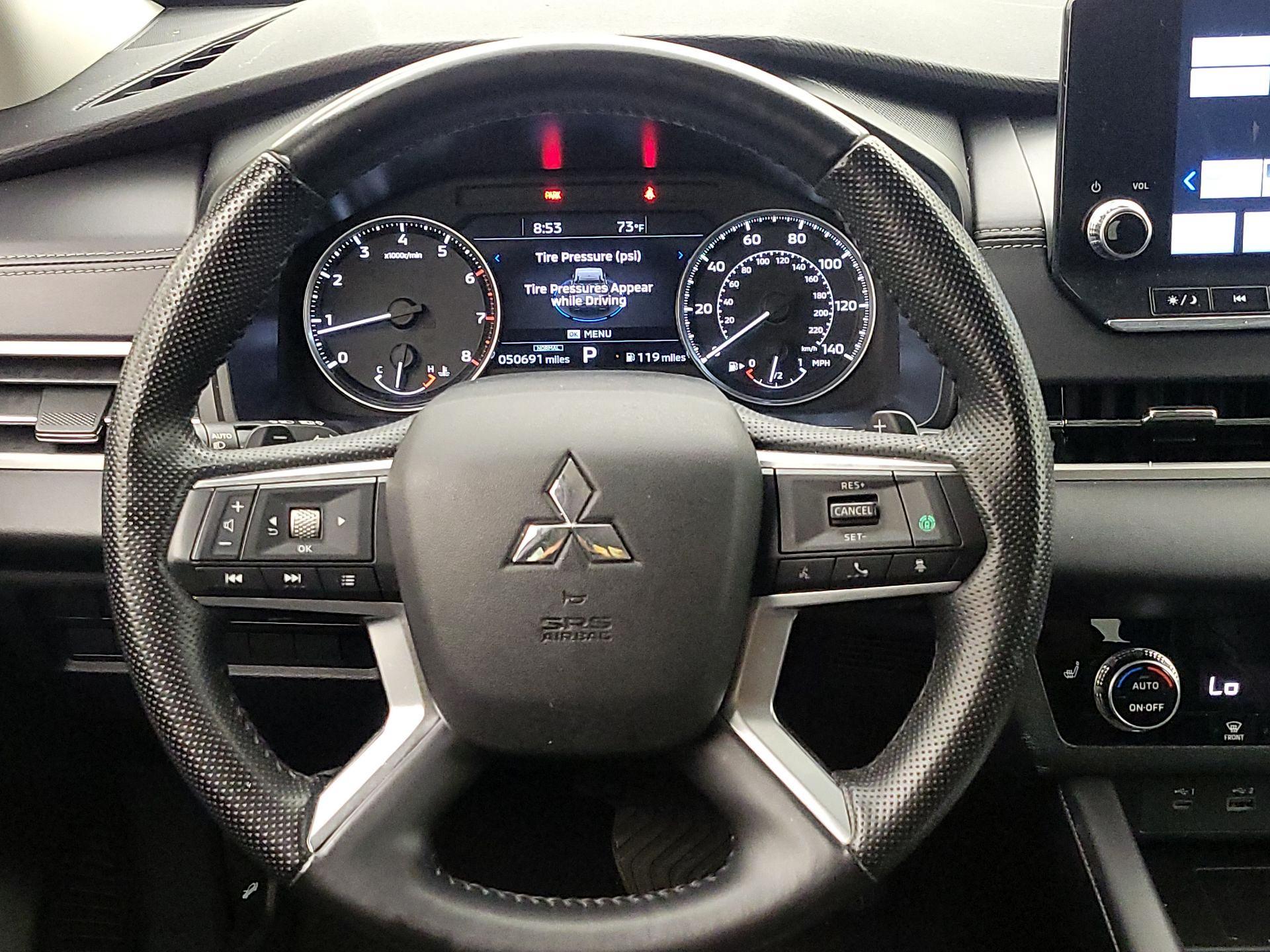Thumbnail: 2024 Mitsubishi Outlander - 10