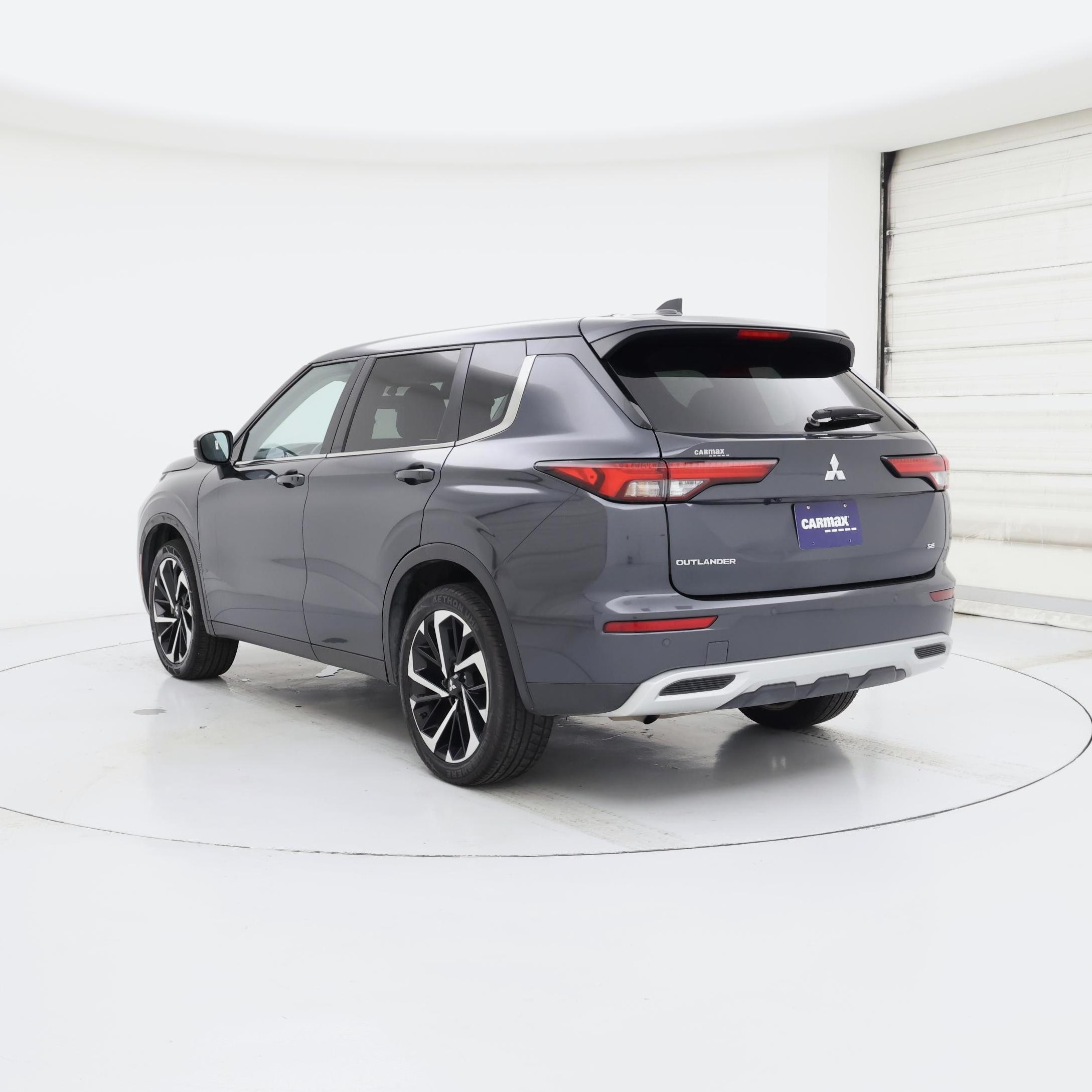 Thumbnail: 2024 Mitsubishi Outlander - 2