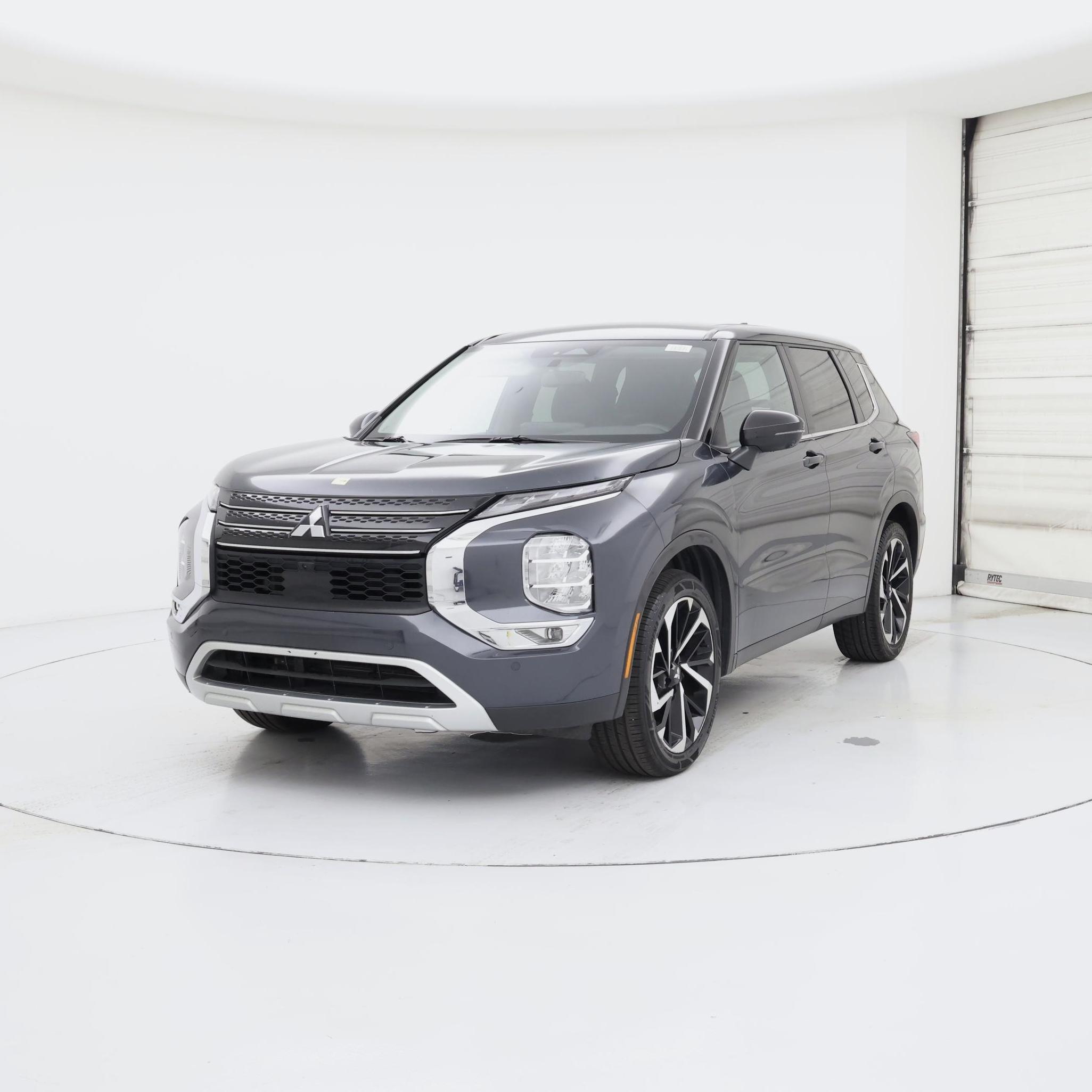 Thumbnail: 2024 Mitsubishi Outlander - 4