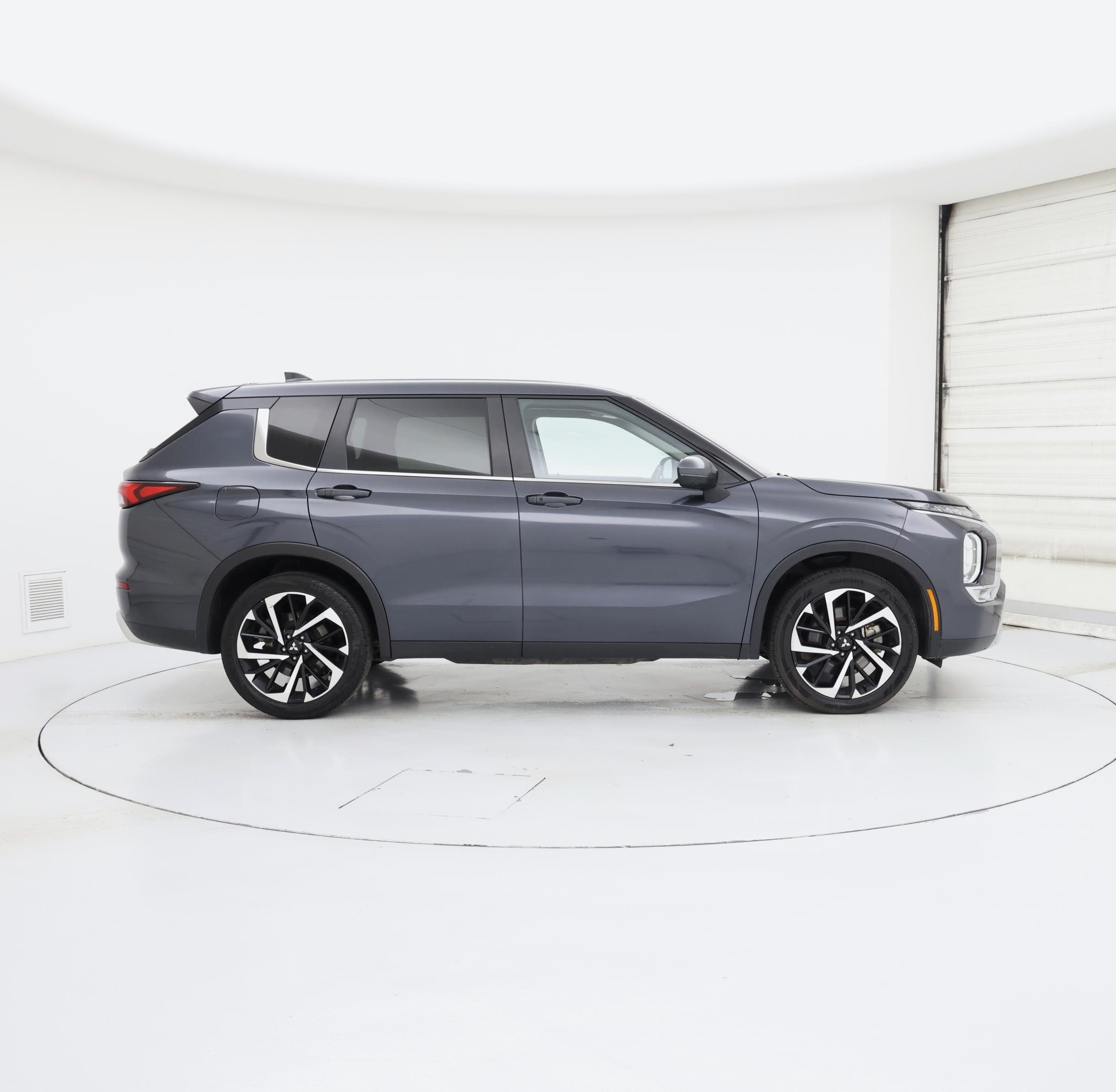 Thumbnail: 2024 Mitsubishi Outlander - 7