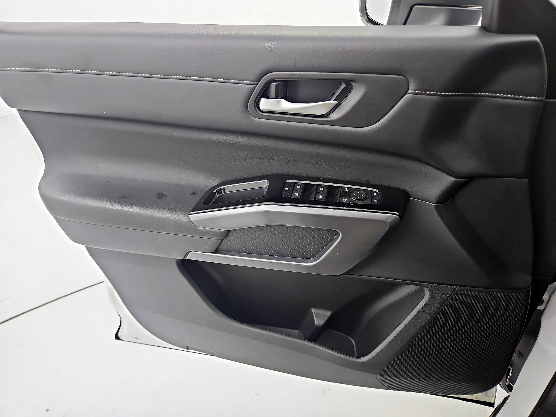 Thumbnail: 2024 Nissan Pathfinder - 10