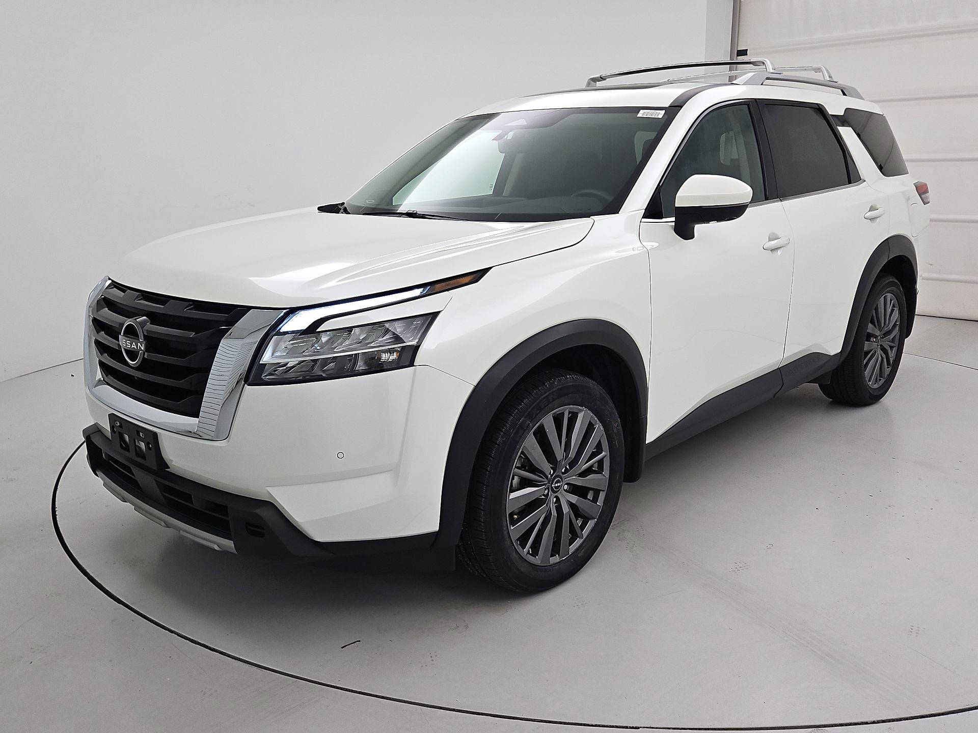 Thumbnail: 2024 Nissan Pathfinder - 3