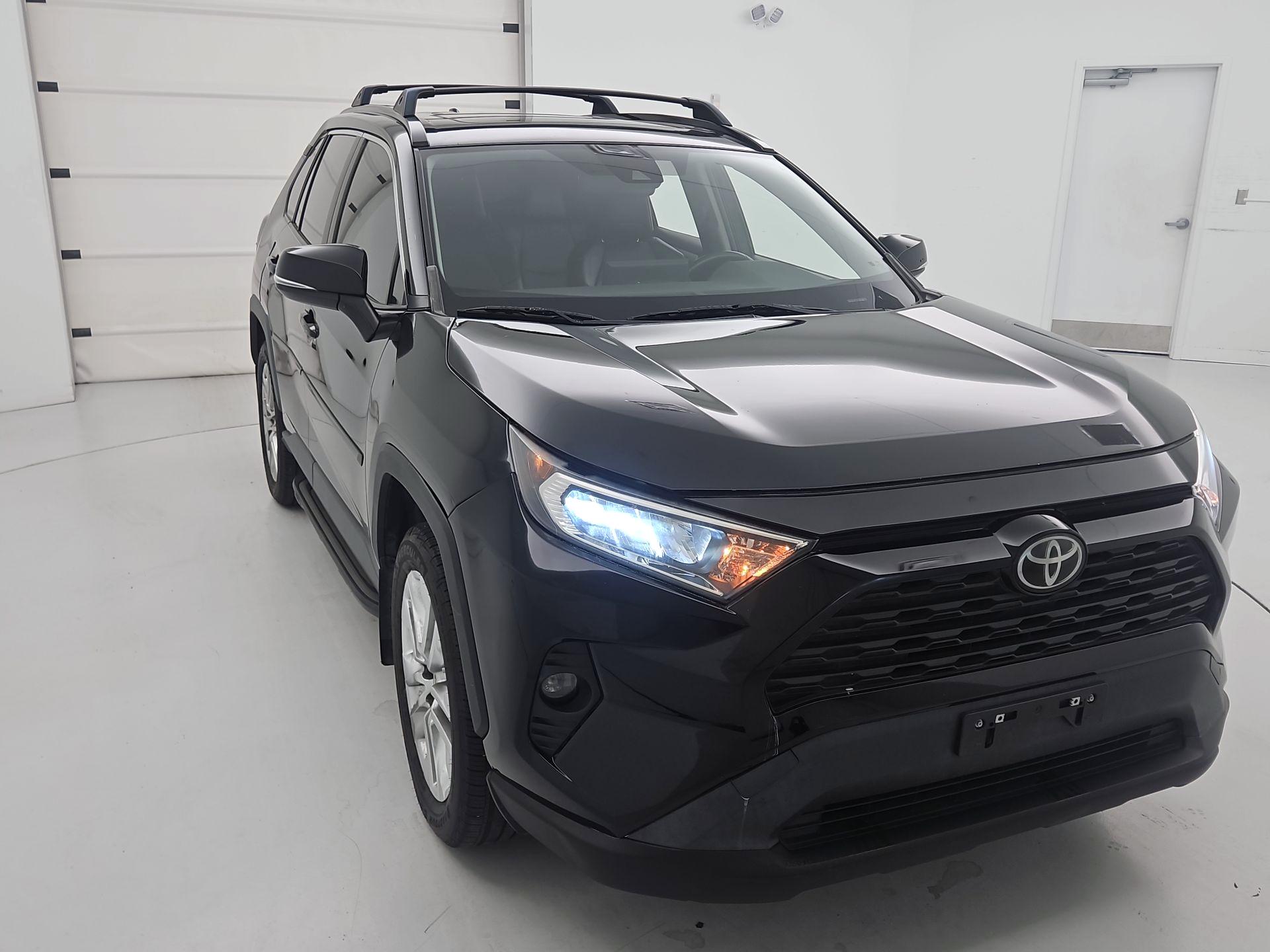 Thumbnail: 2020 Toyota RAV4 - 1