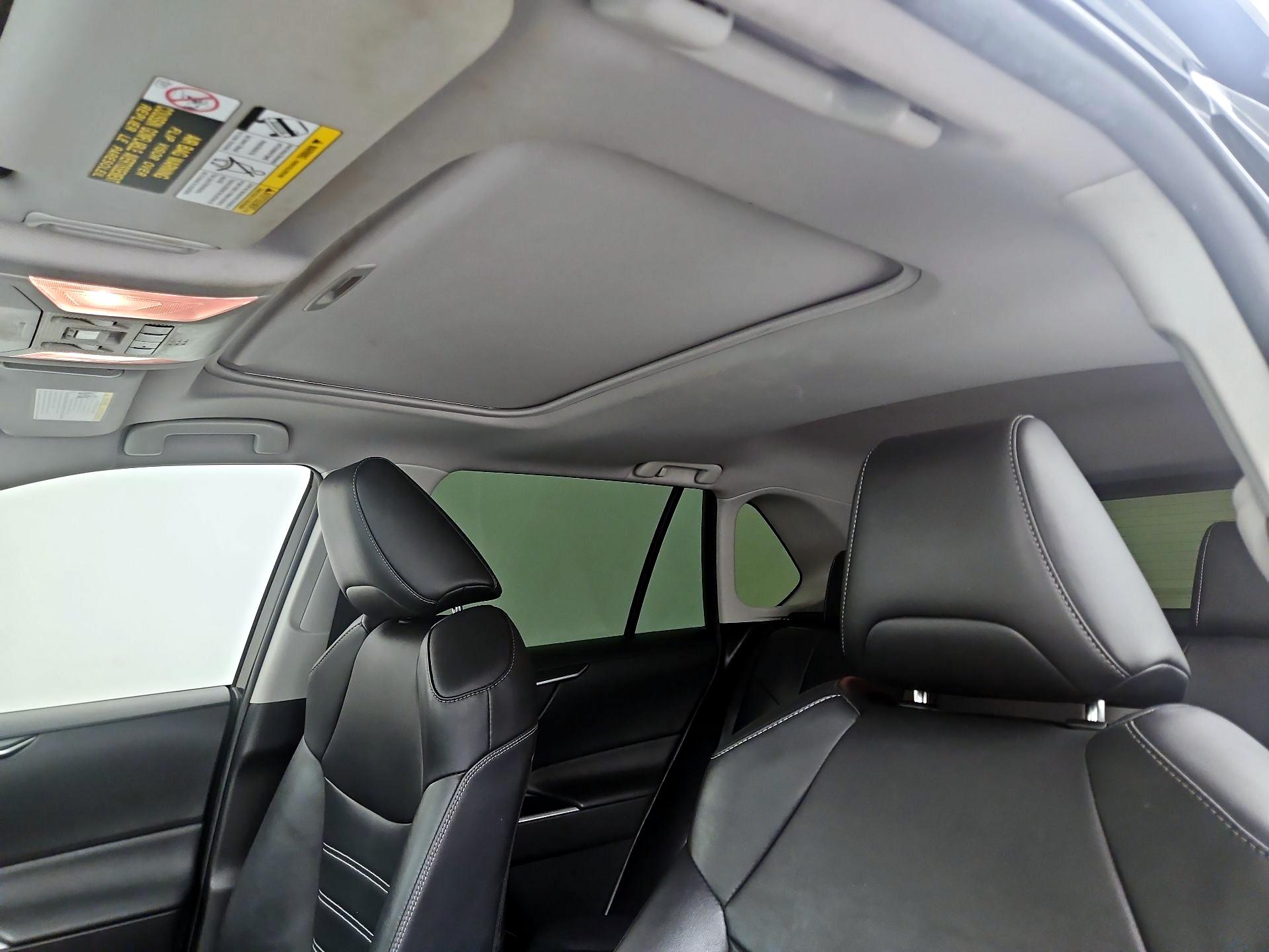 Thumbnail: 2020 Toyota RAV4 - 18
